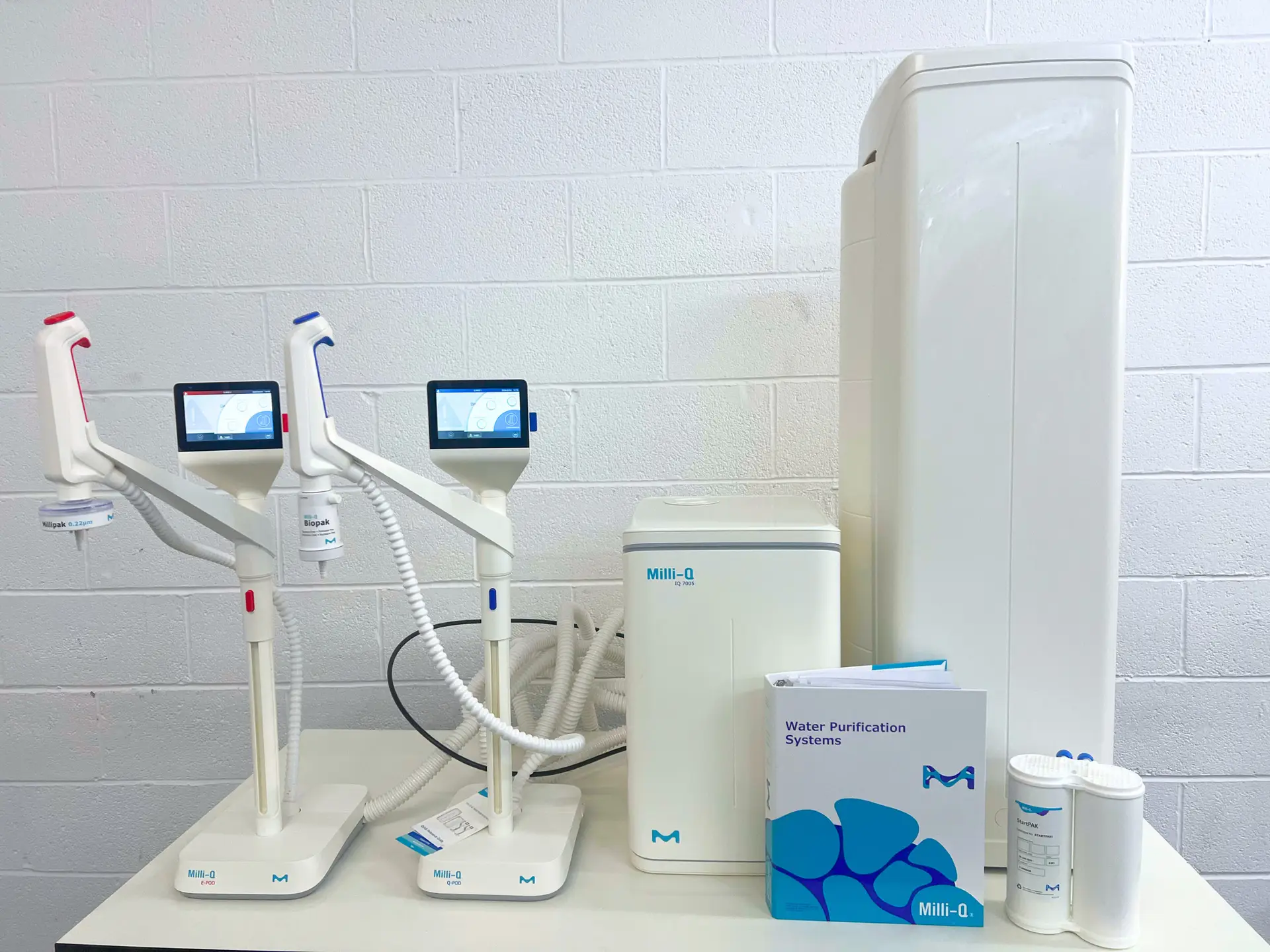 Milli-Q IQ 7005 Water Purification System