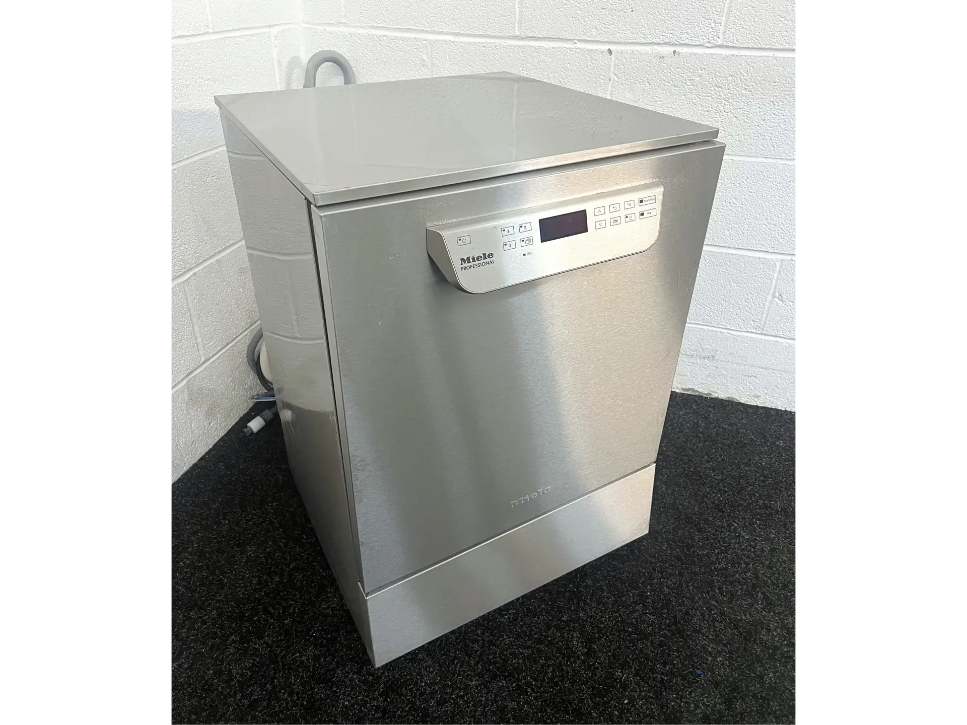 Miele PG 8583 Professional Glasswasher Miele PG 8583 Professional Glasswasher