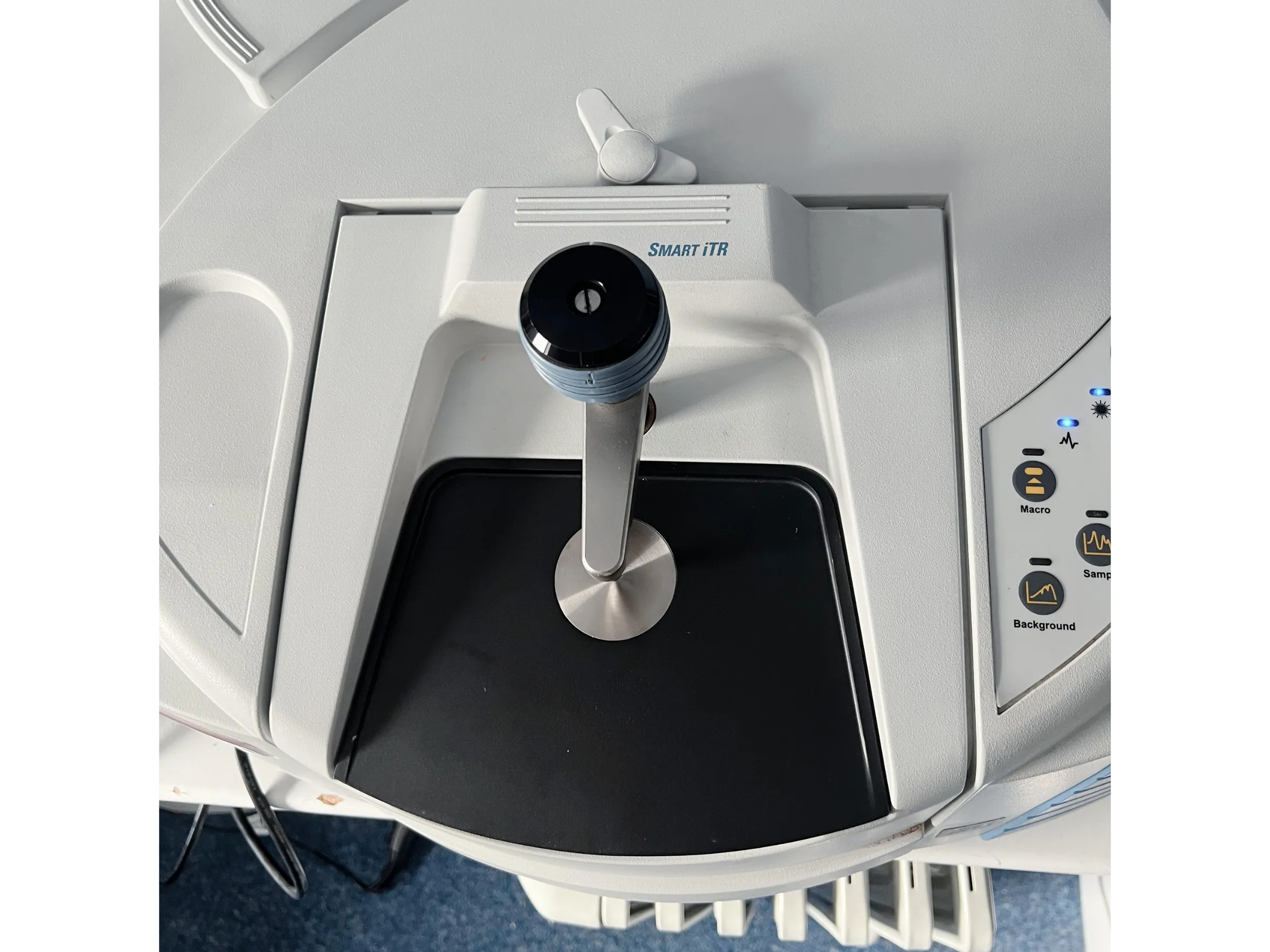 2 Thermo Nicolet IS10 FTIR