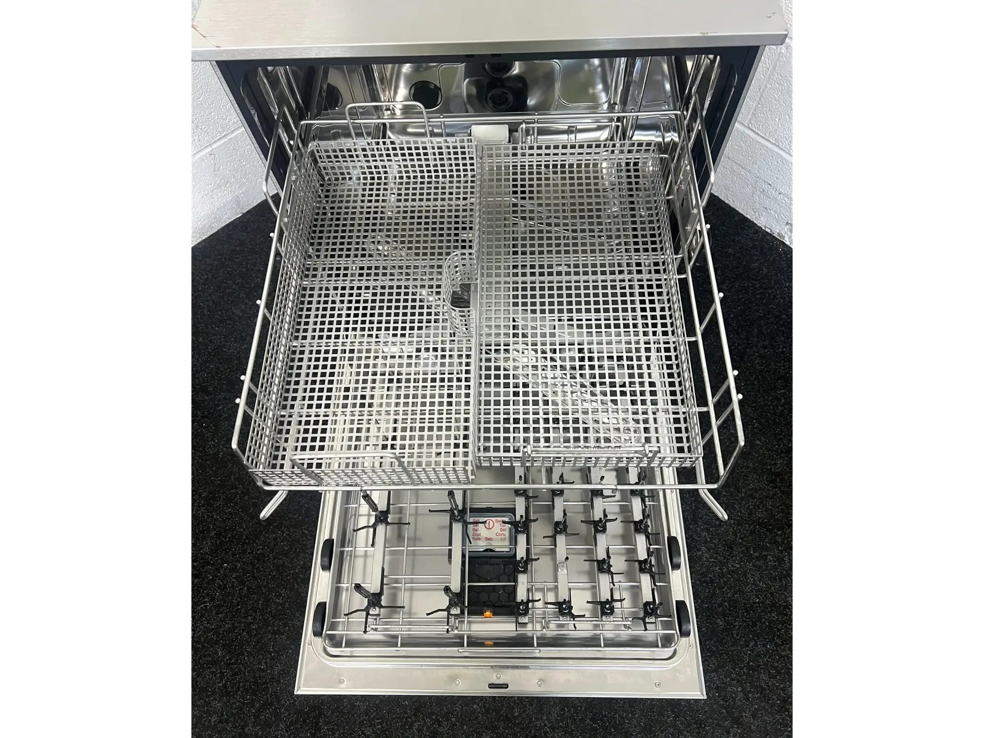 Miele PG 8583 Professional Glasswasher Miele PG 8583 Professional Glasswasher