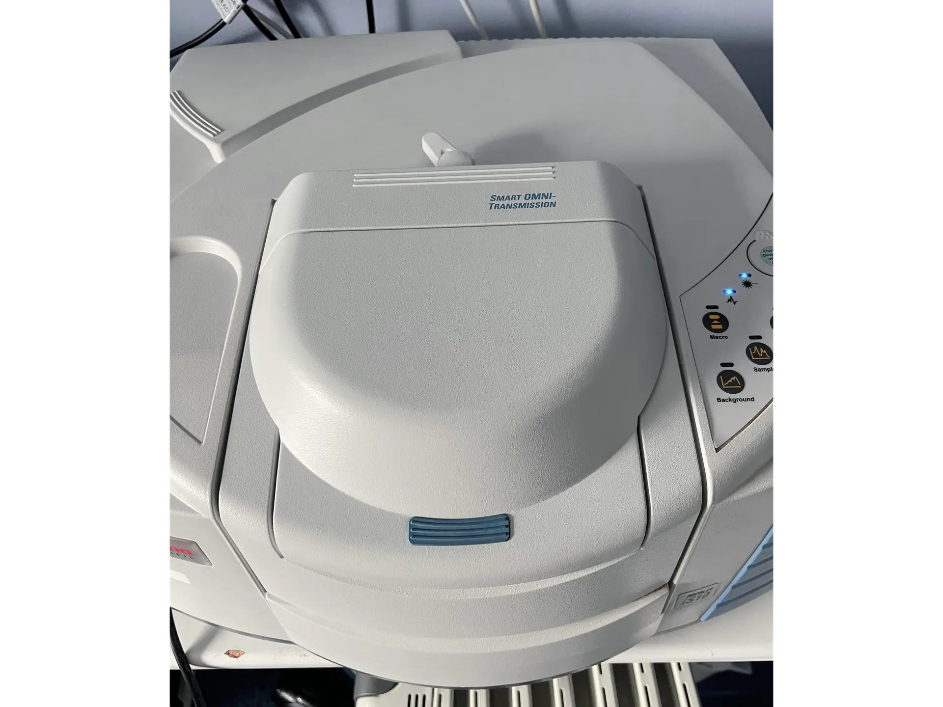 6 Thermo Nicolet IS10 FTIR