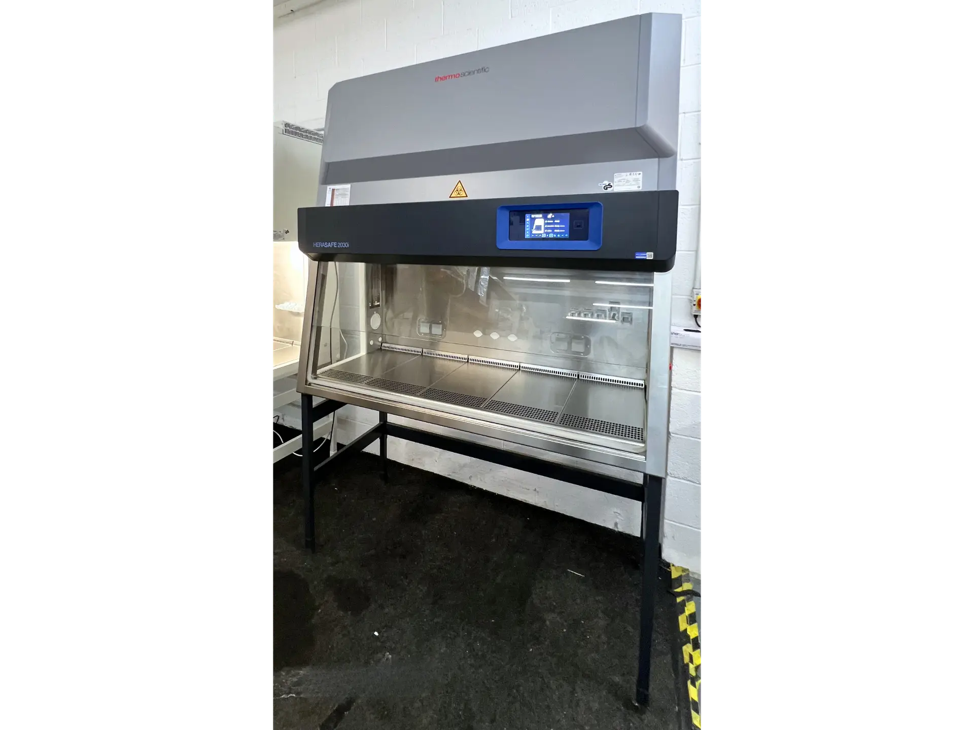 Thermo Scientific Herasafe 2030i 1.5 Safety Cabinet