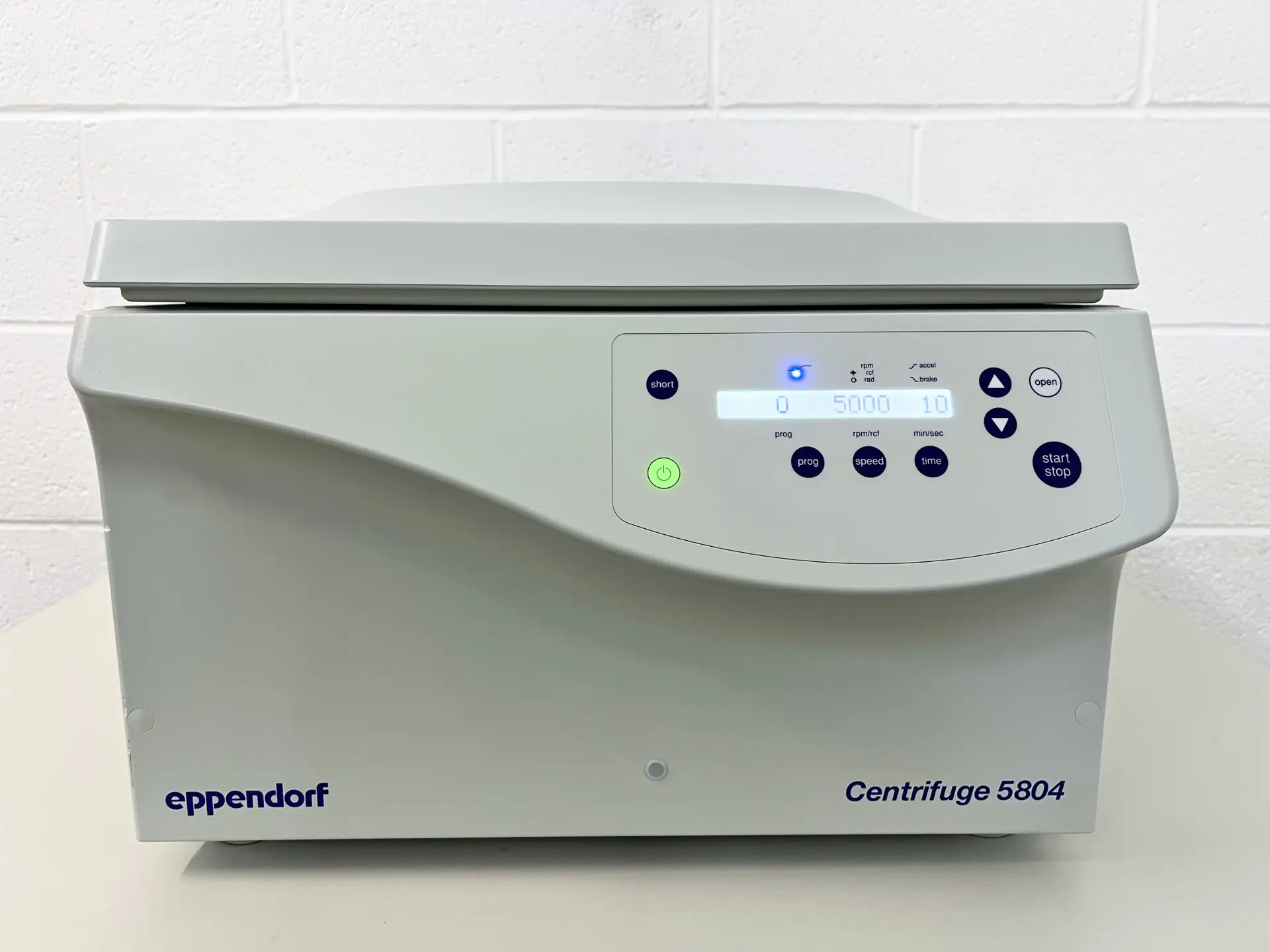Eppendorf 5804 Benchtop Centrifuge