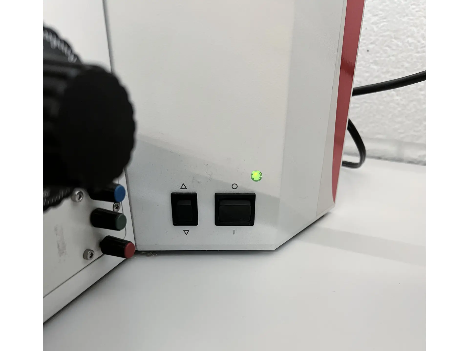 12 Leica DMR Microscope System