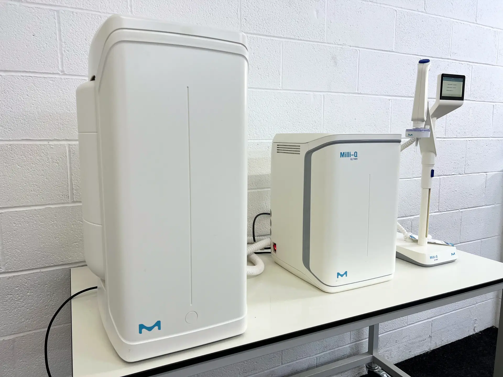 3 Milli-Q IQ 7005 Water Purification System