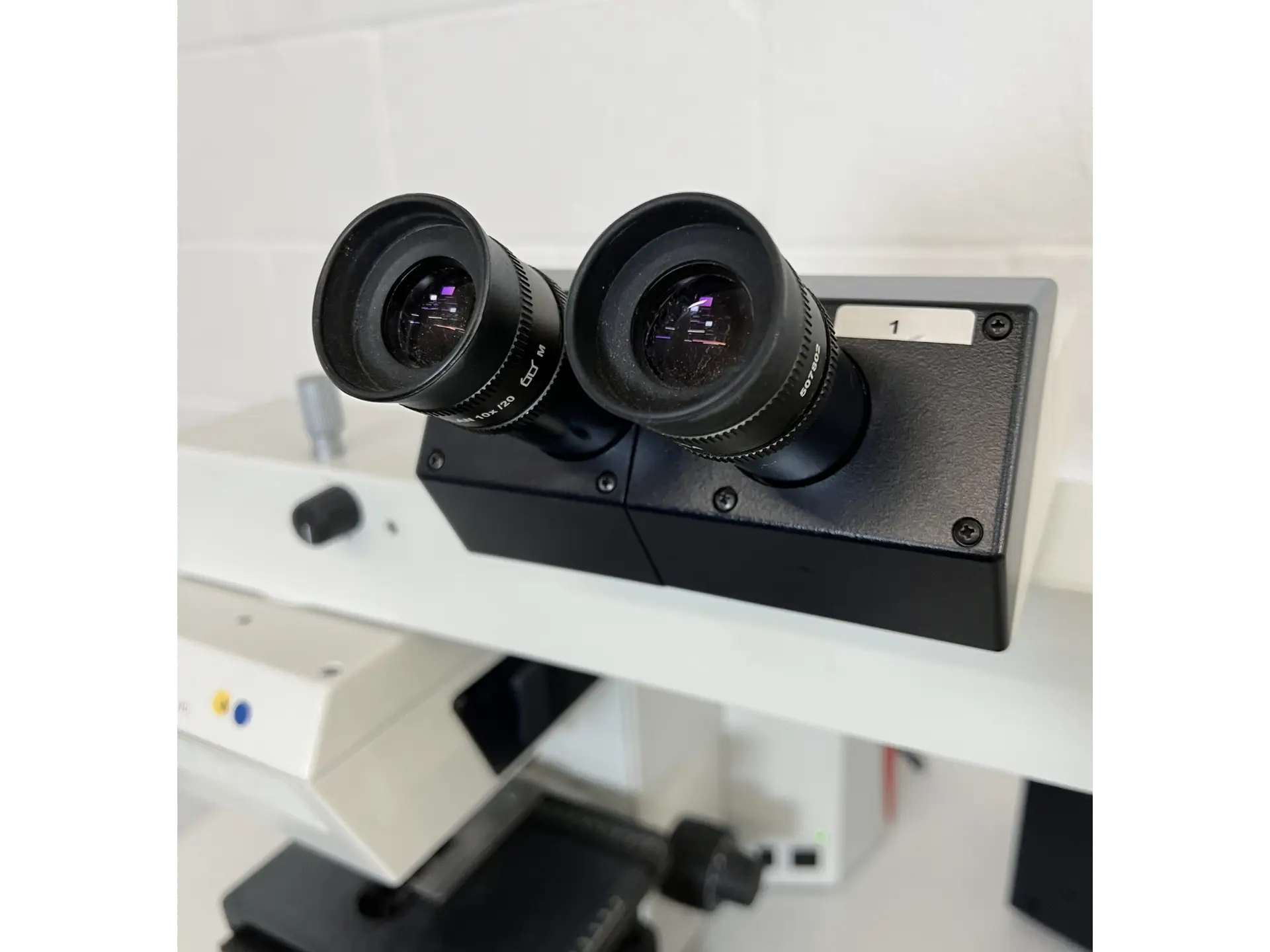 6 Leica DMR Microscope System