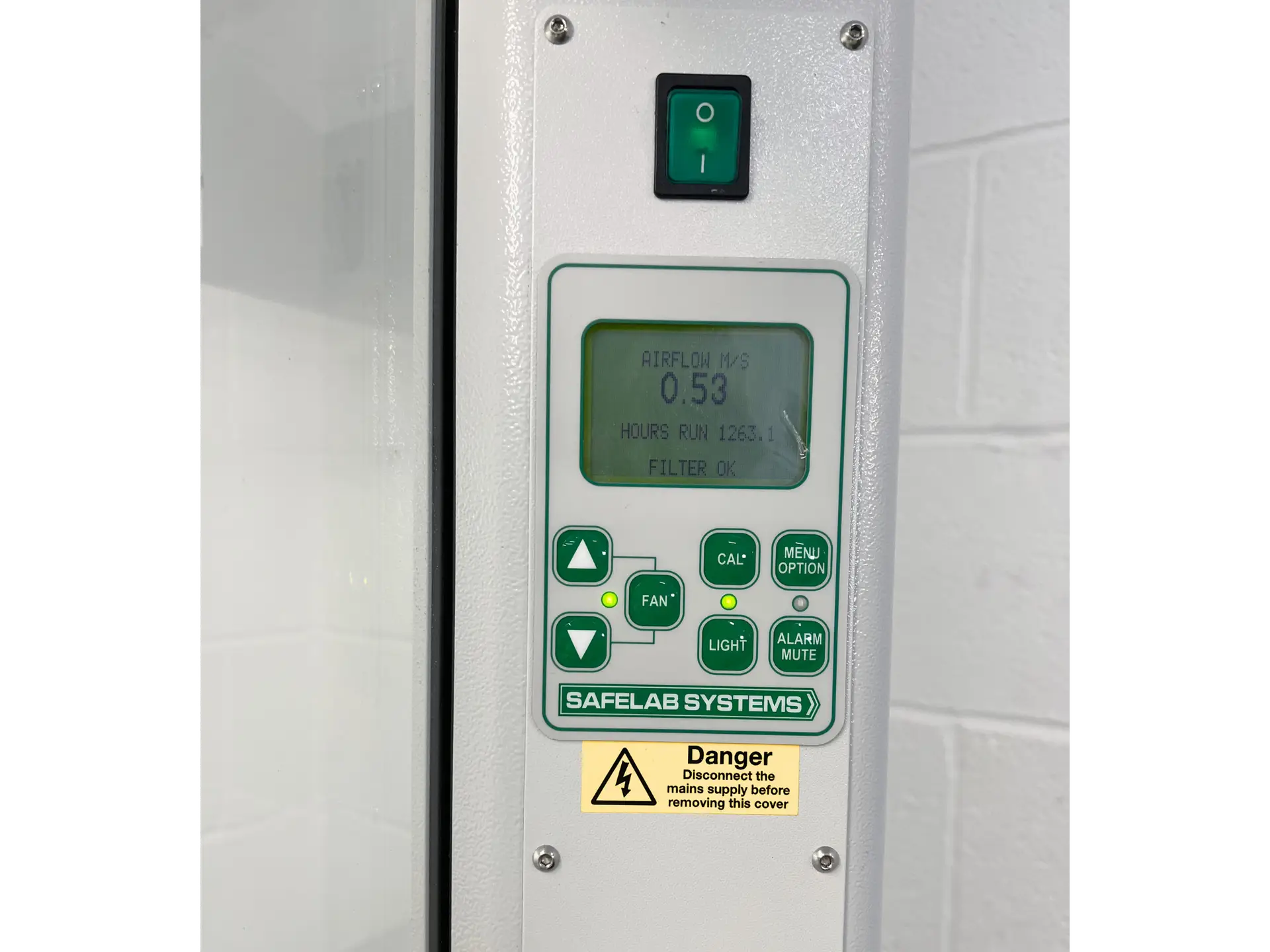 6 SafeLab Airone-R Filtration Fume Cupboard