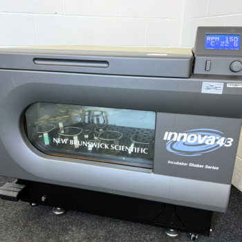 New Brunswick Innova 43 Incubator Shaker