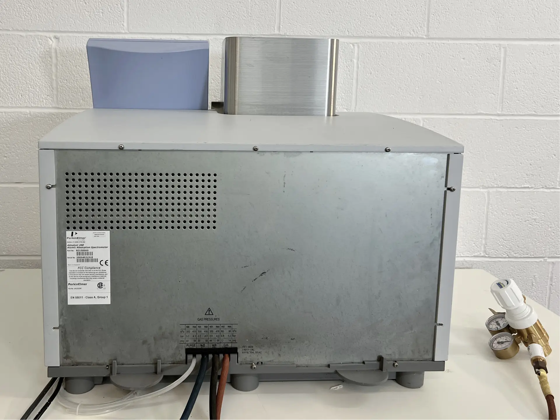 14 Perkin Elmer AAnalyst 200 Spectrometer