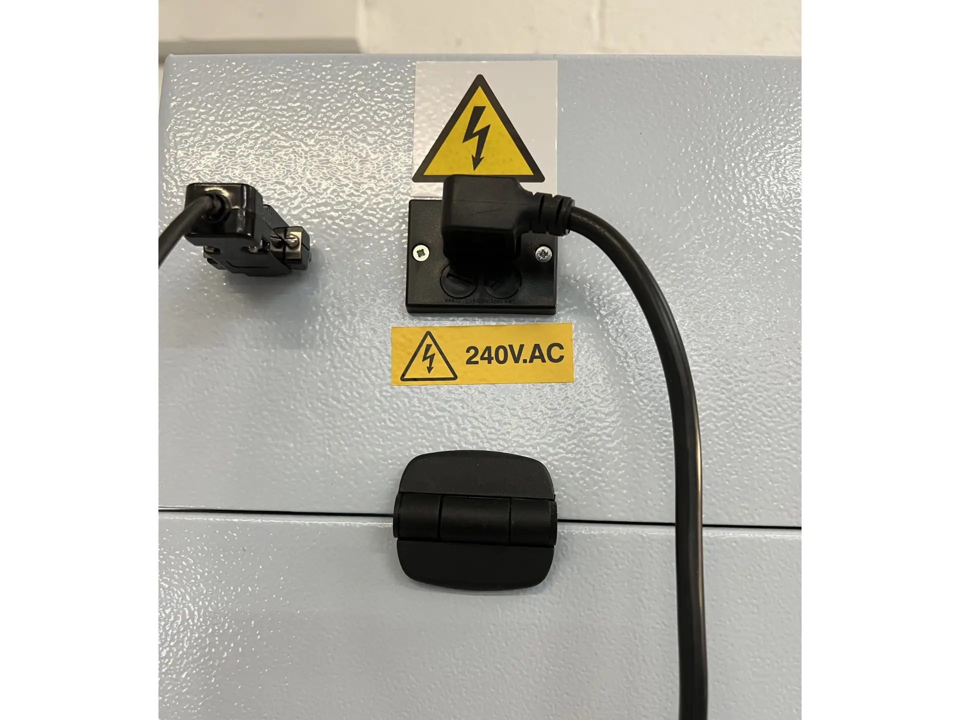 7 Bigneat Chemcap Clearview Ductless Fume Cabinet