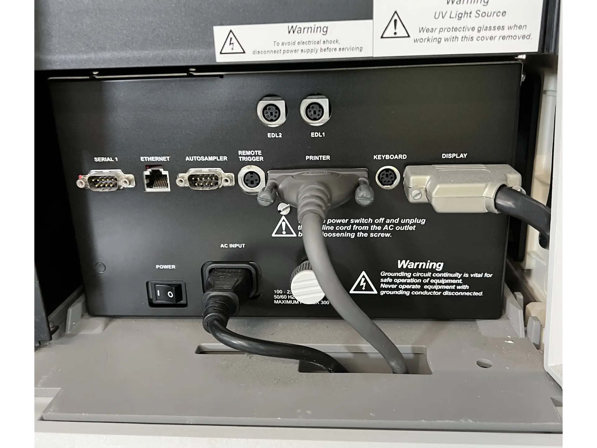 9 Perkin Elmer AAnalyst 200 Spectrometer