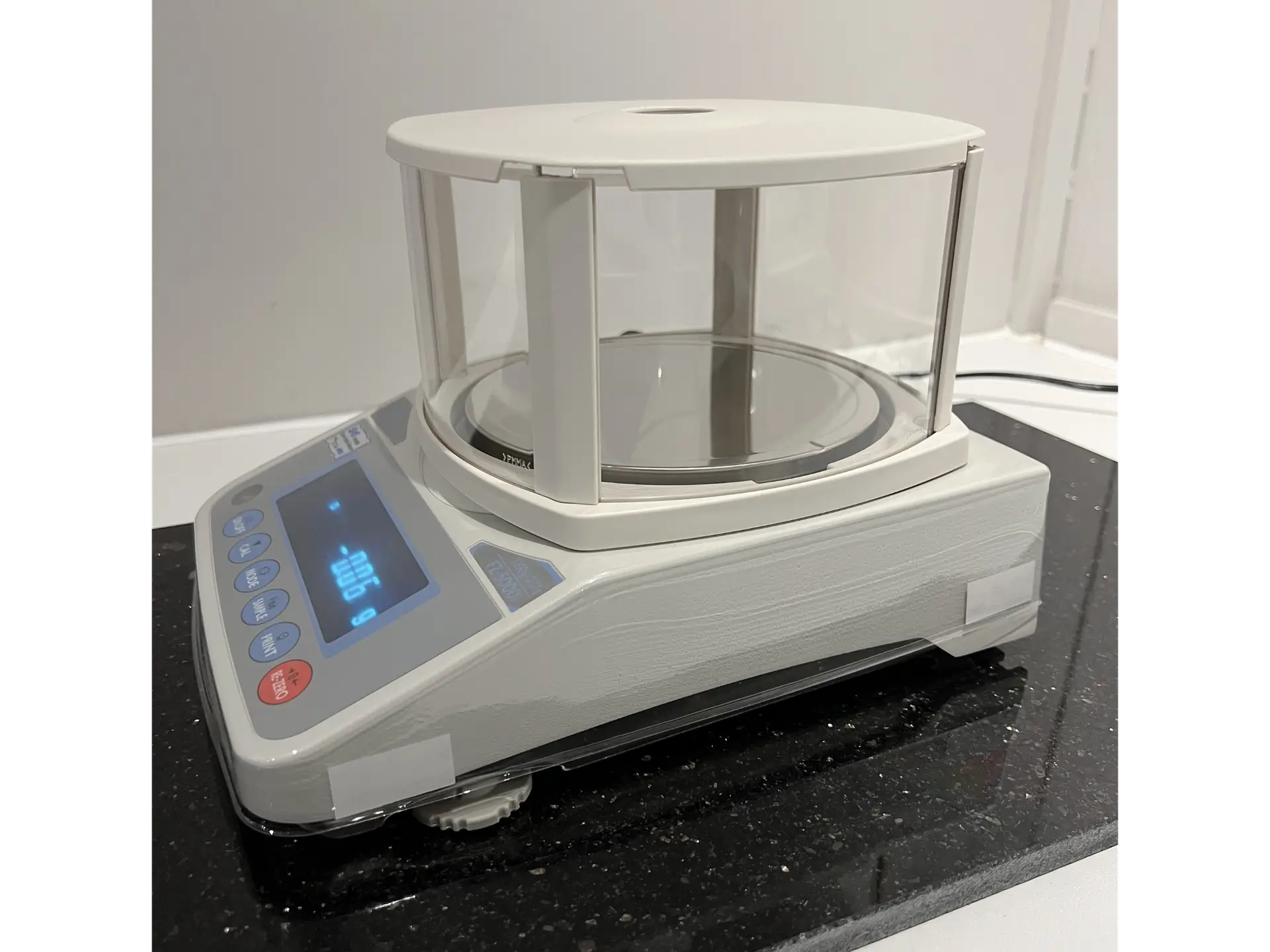 3 A&D FZ-5000i Precision Balance