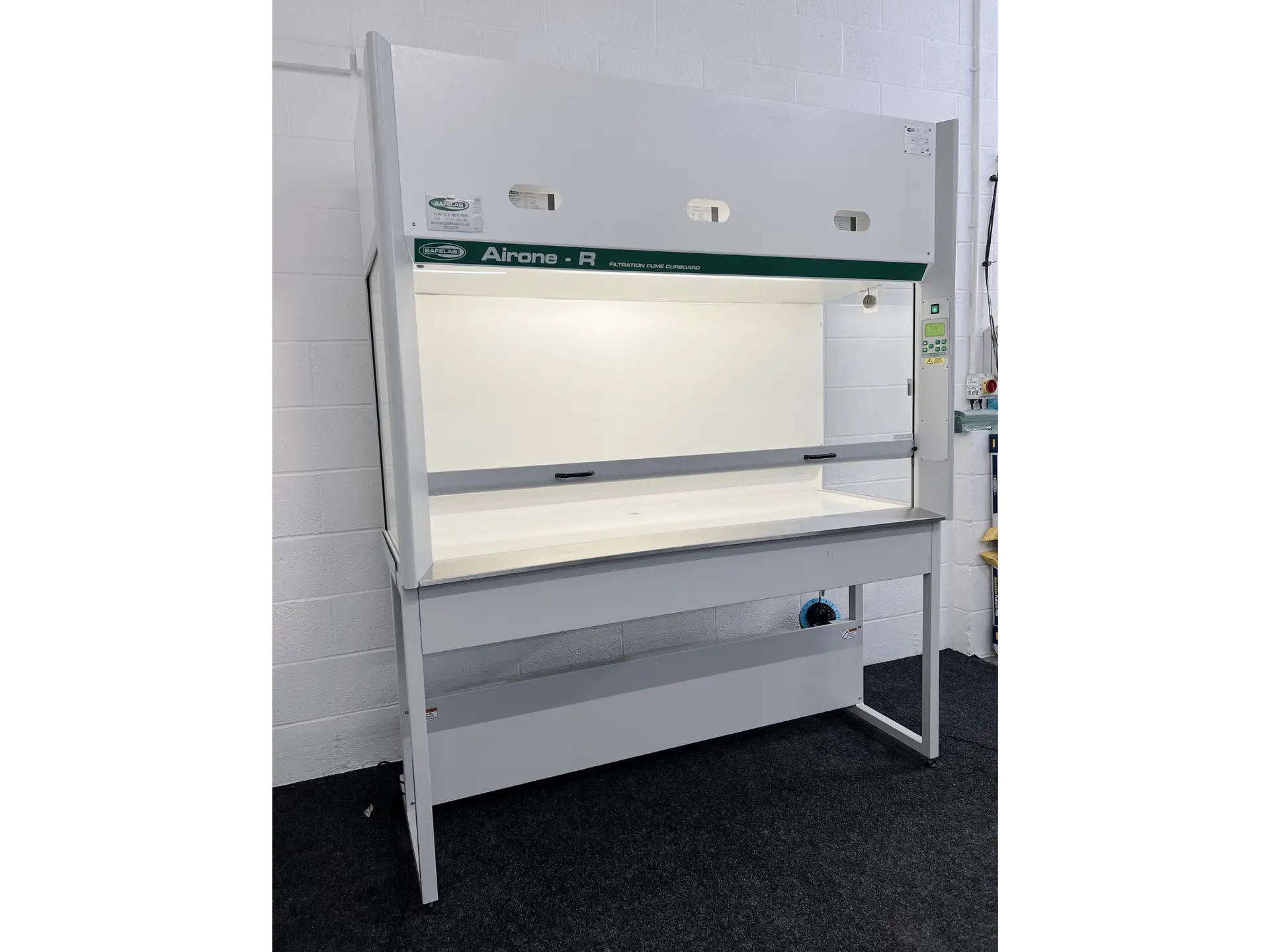 2 SafeLab Airone-R Filtration Cabinet