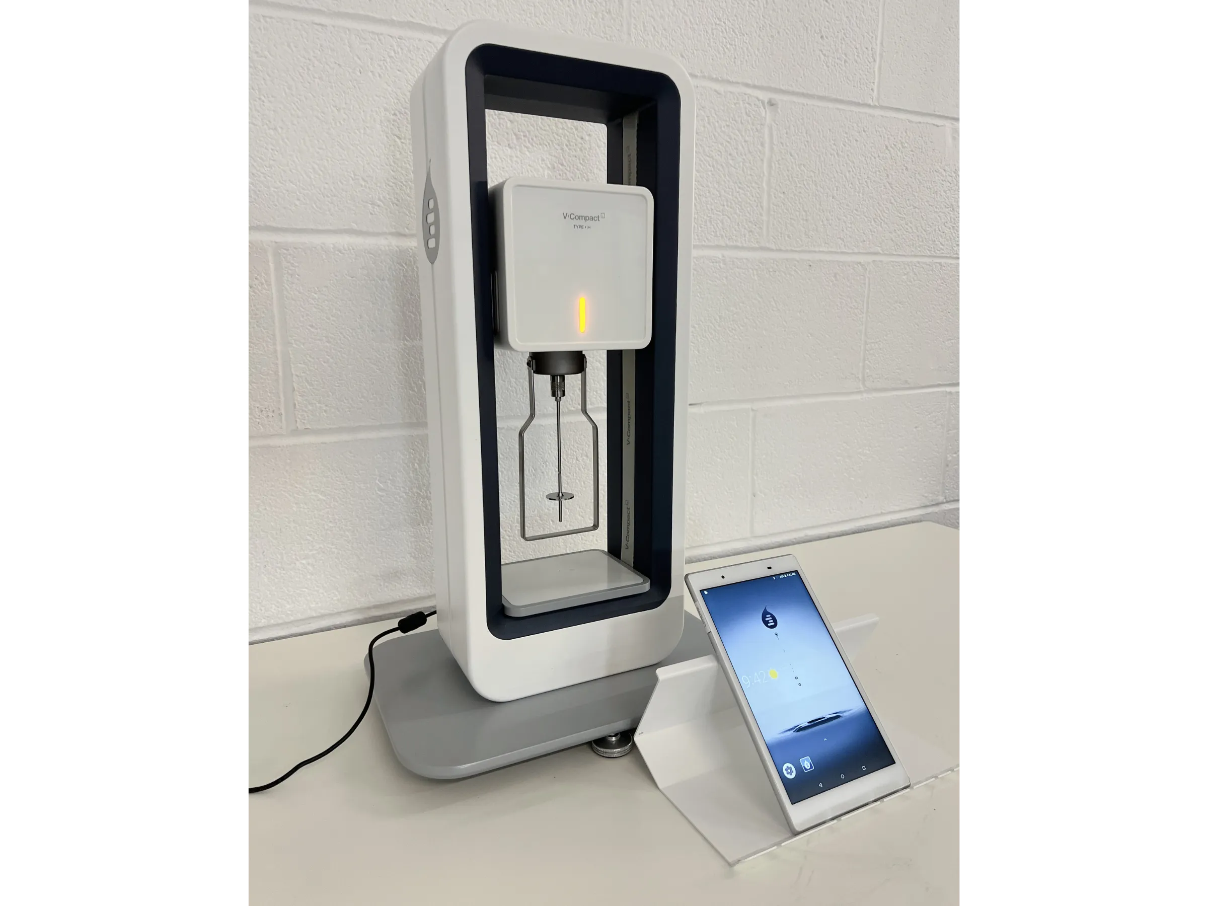 3 Fungilab V-Compact Viscometer