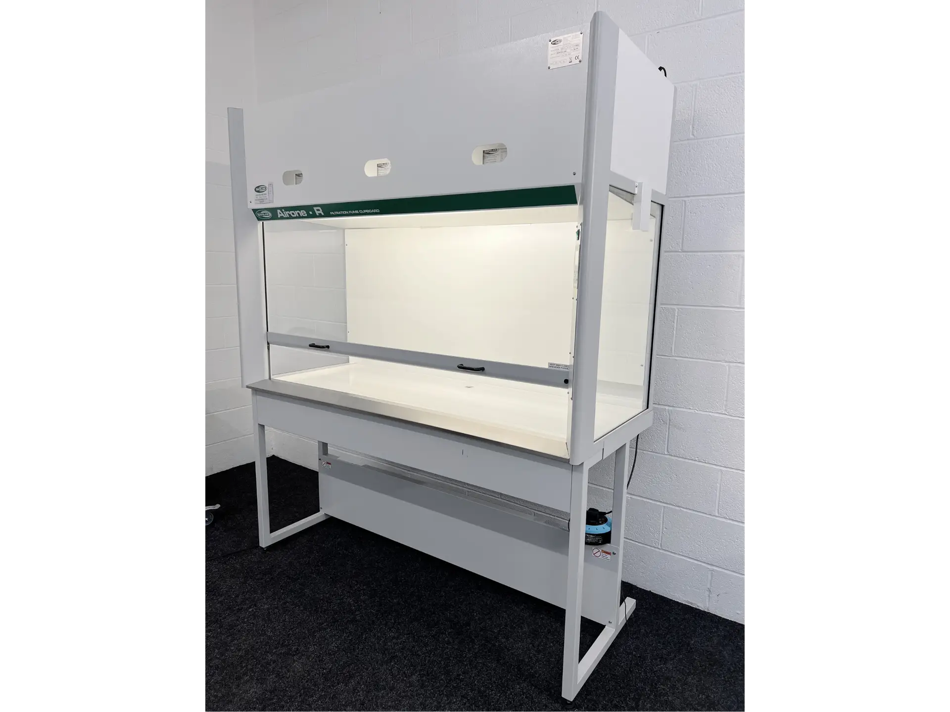 3 SafeLab Airone-R Filtration Cabinet