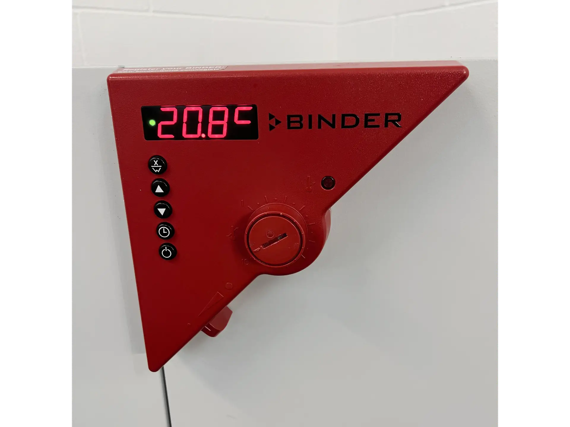 6 Binder BD 400 Incubator