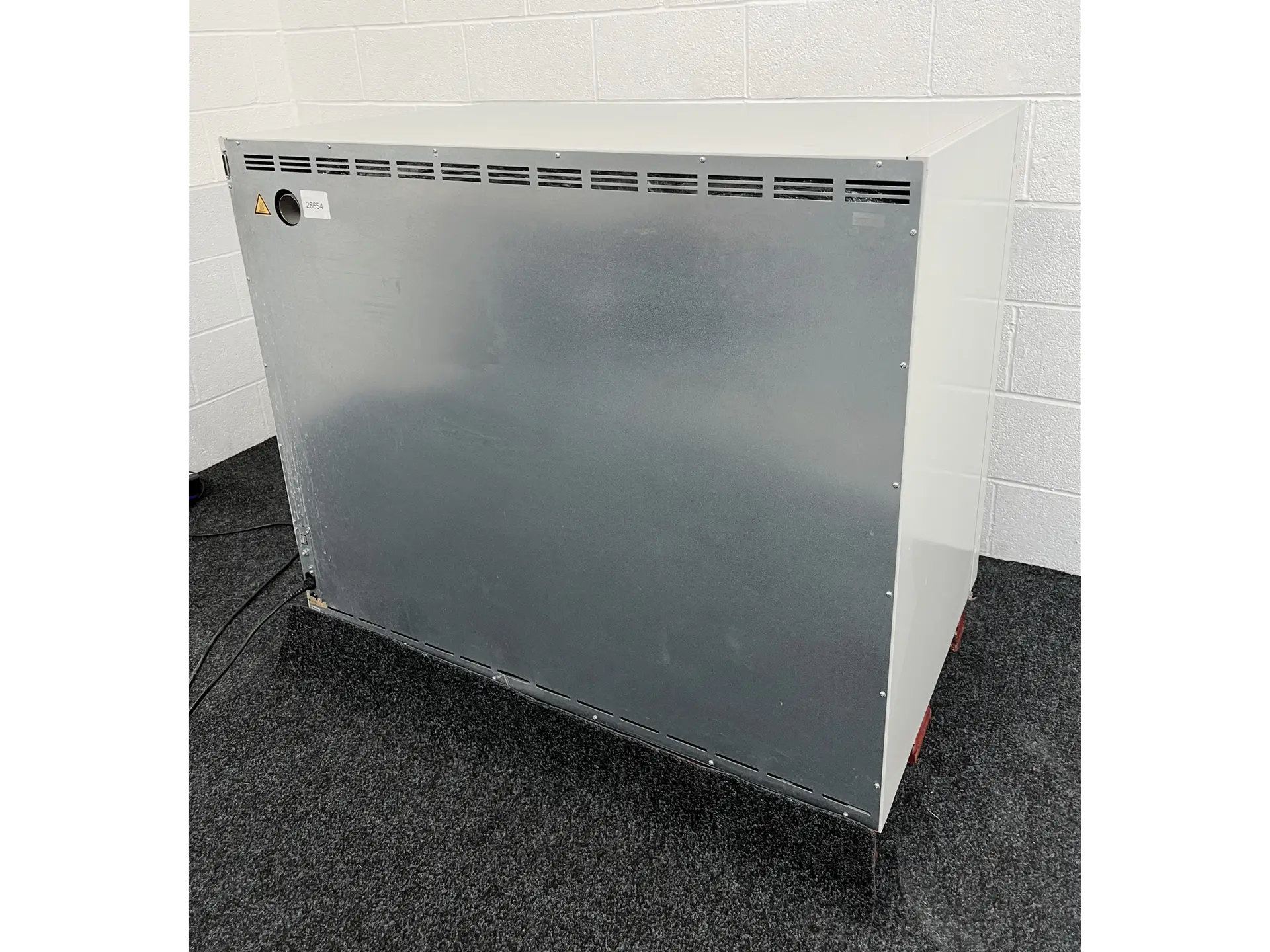 7 Binder BD 400 Incubator