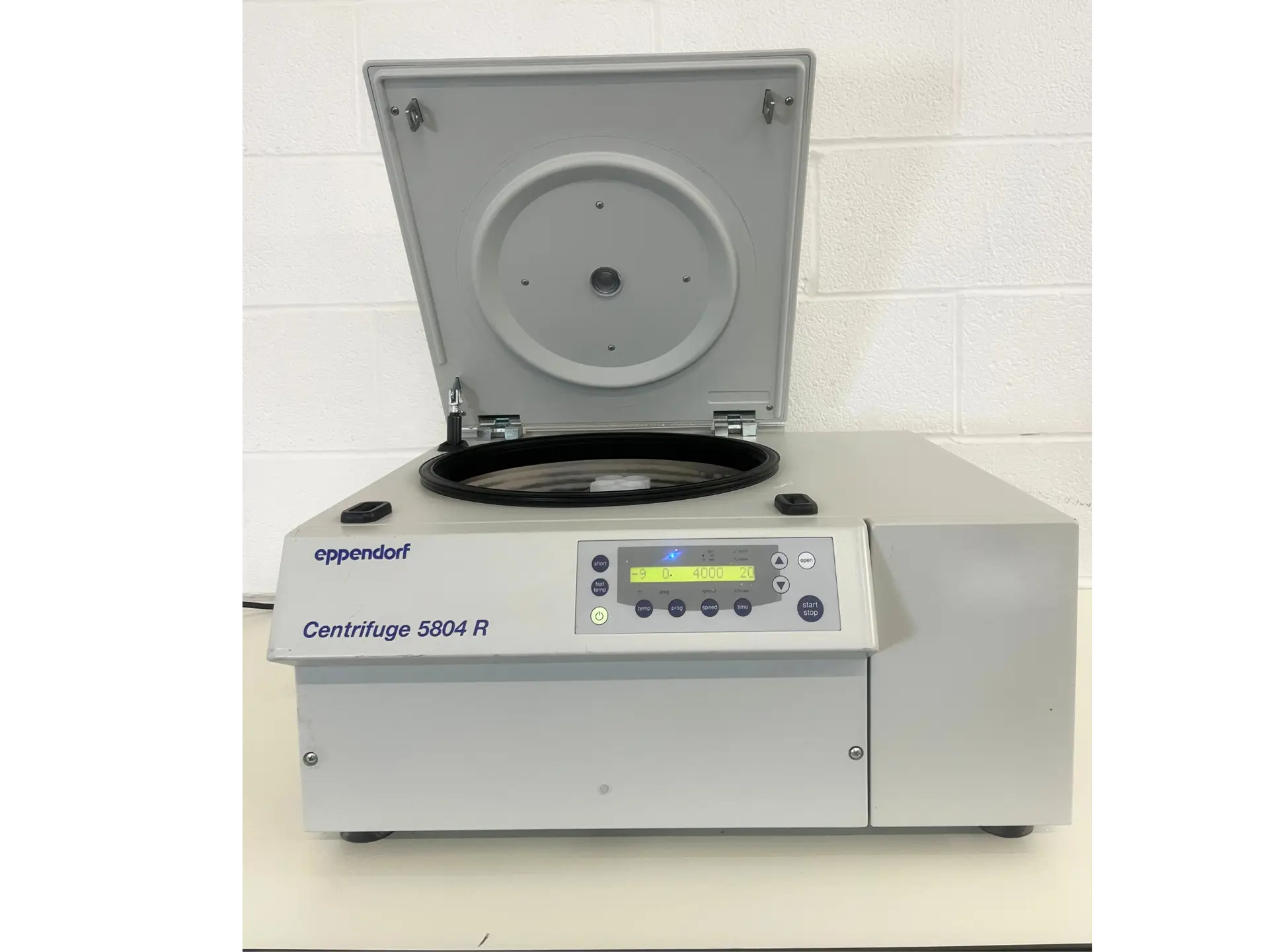 Eppendorf 5804R Centrifuge with S-4-72 Swing Bucket Rotor ( (19)