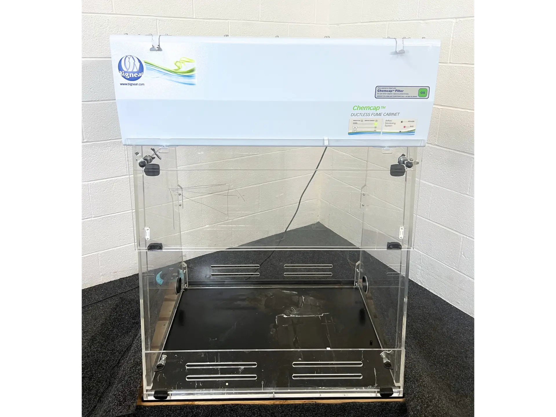 1 Bigneat Chemcap Clearview Ductless Fume Cabinet