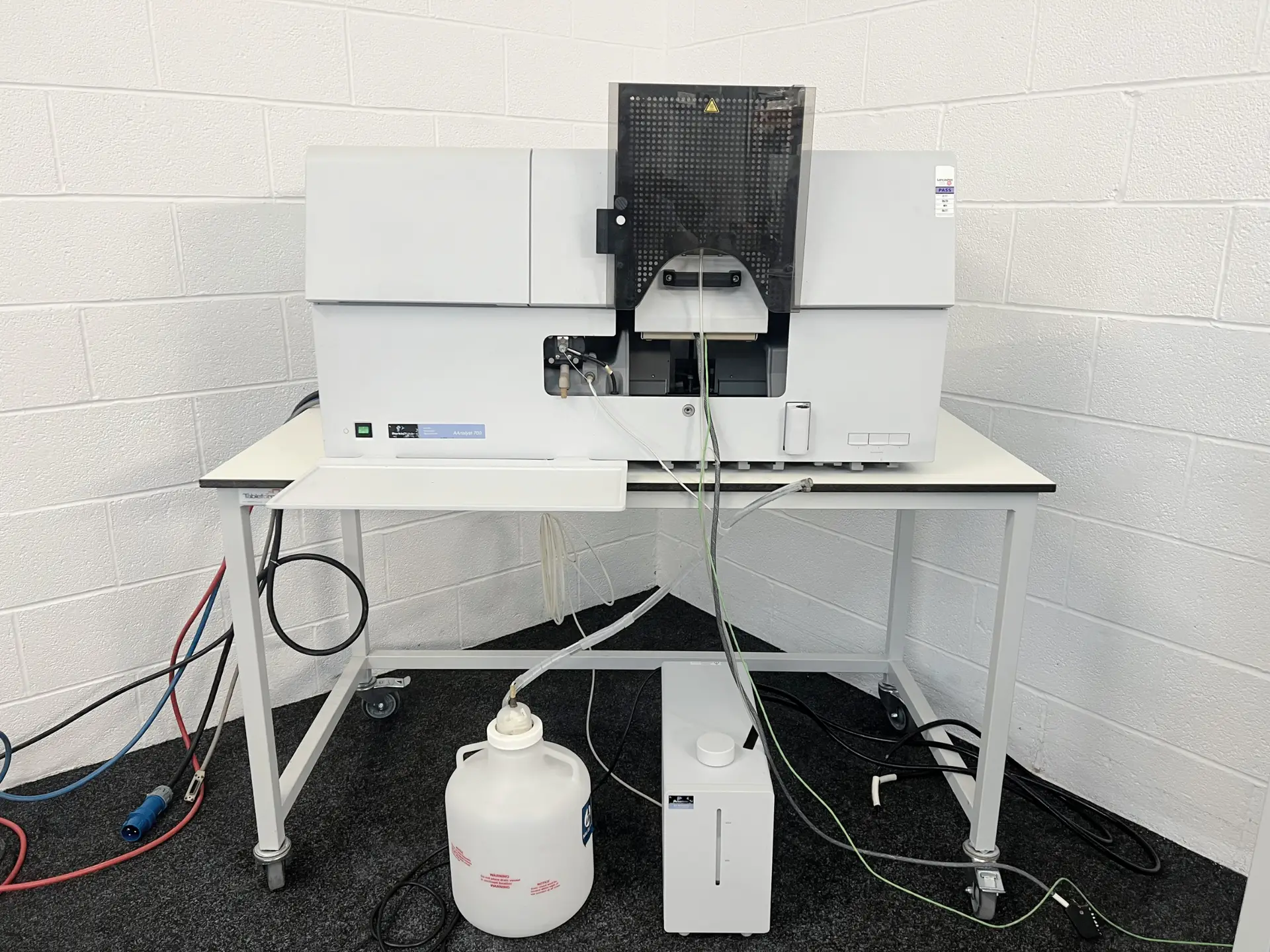 2 Perkin Elmer AAnalyst 700 Spectrometer
