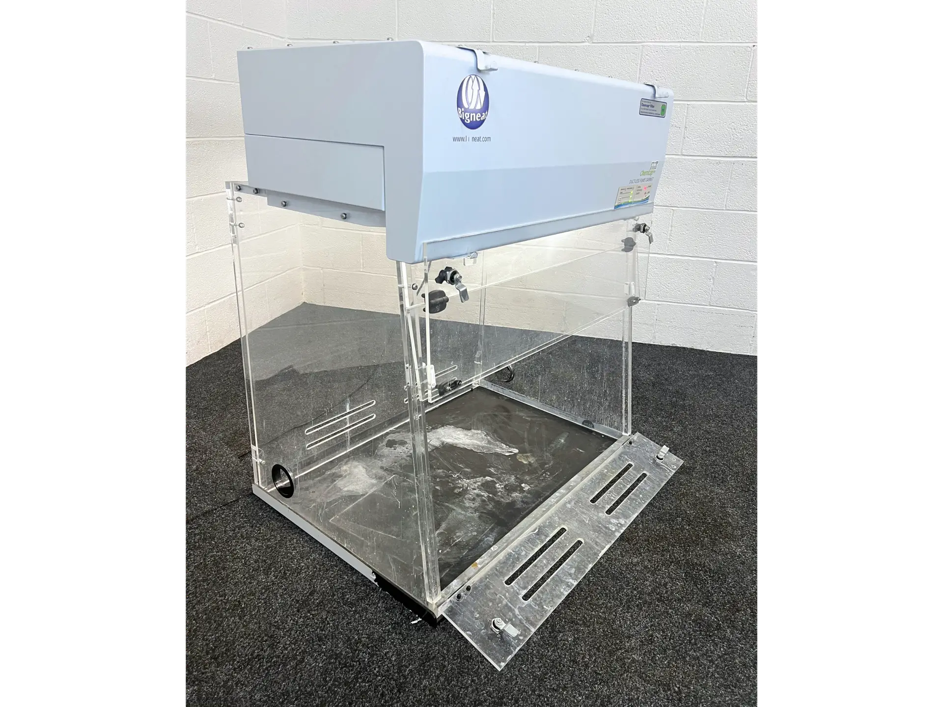 2 Bigneat Chemcap Clearview Ductless Fume Cabinet