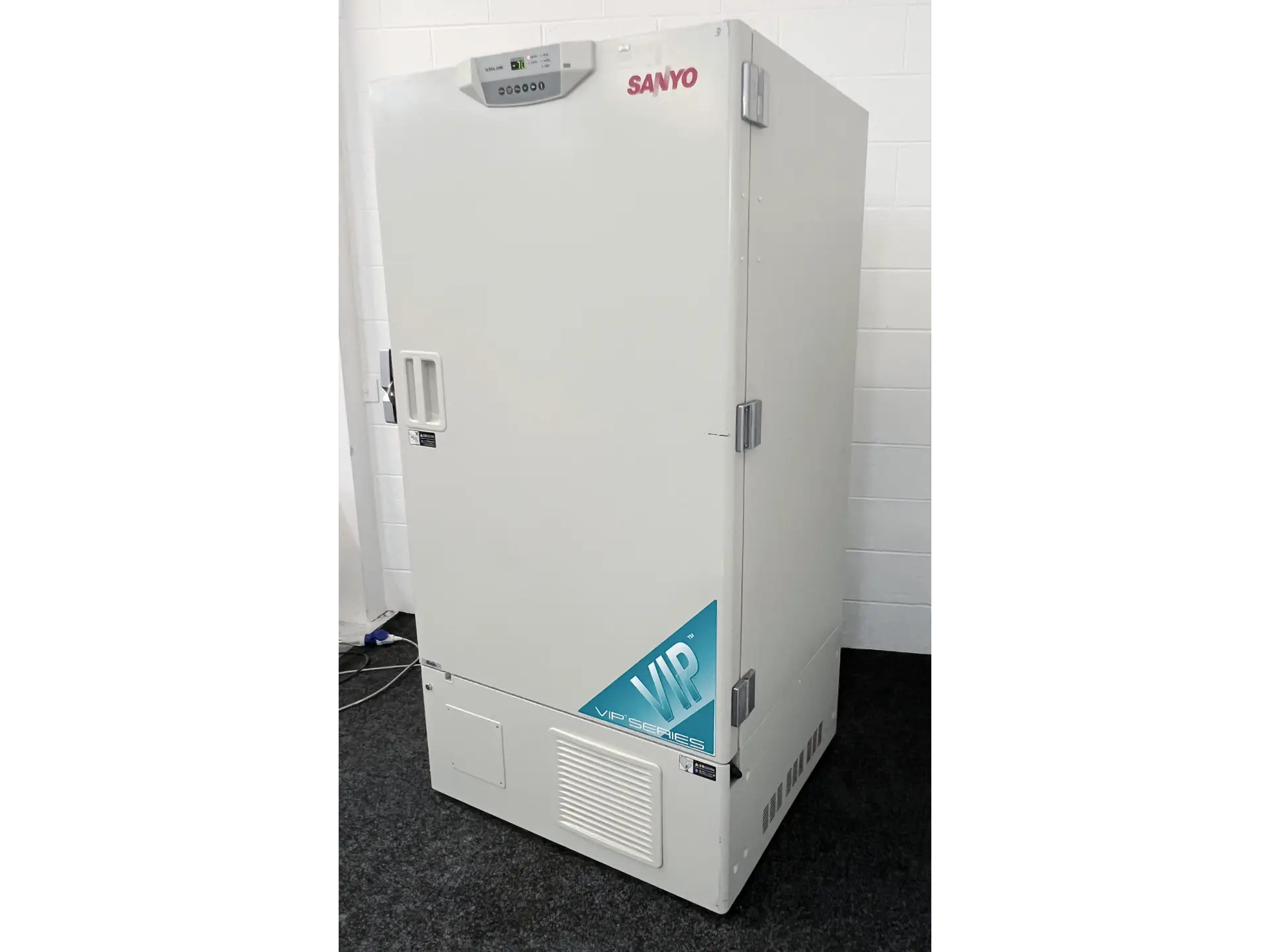2 Sanyo MDF-U73V ULT Freezer