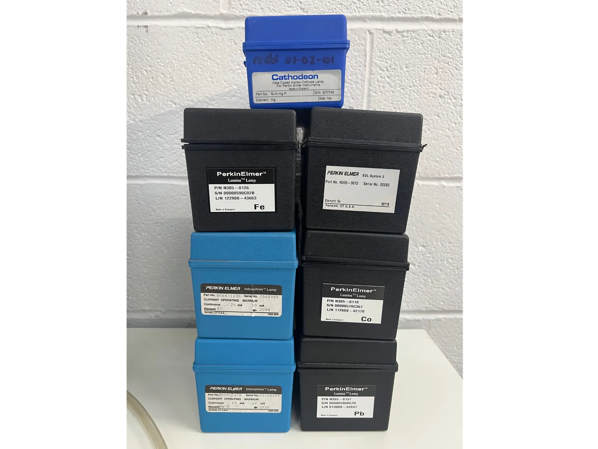 22 Perkin Elmer AAnalyst 700 Spectrometer