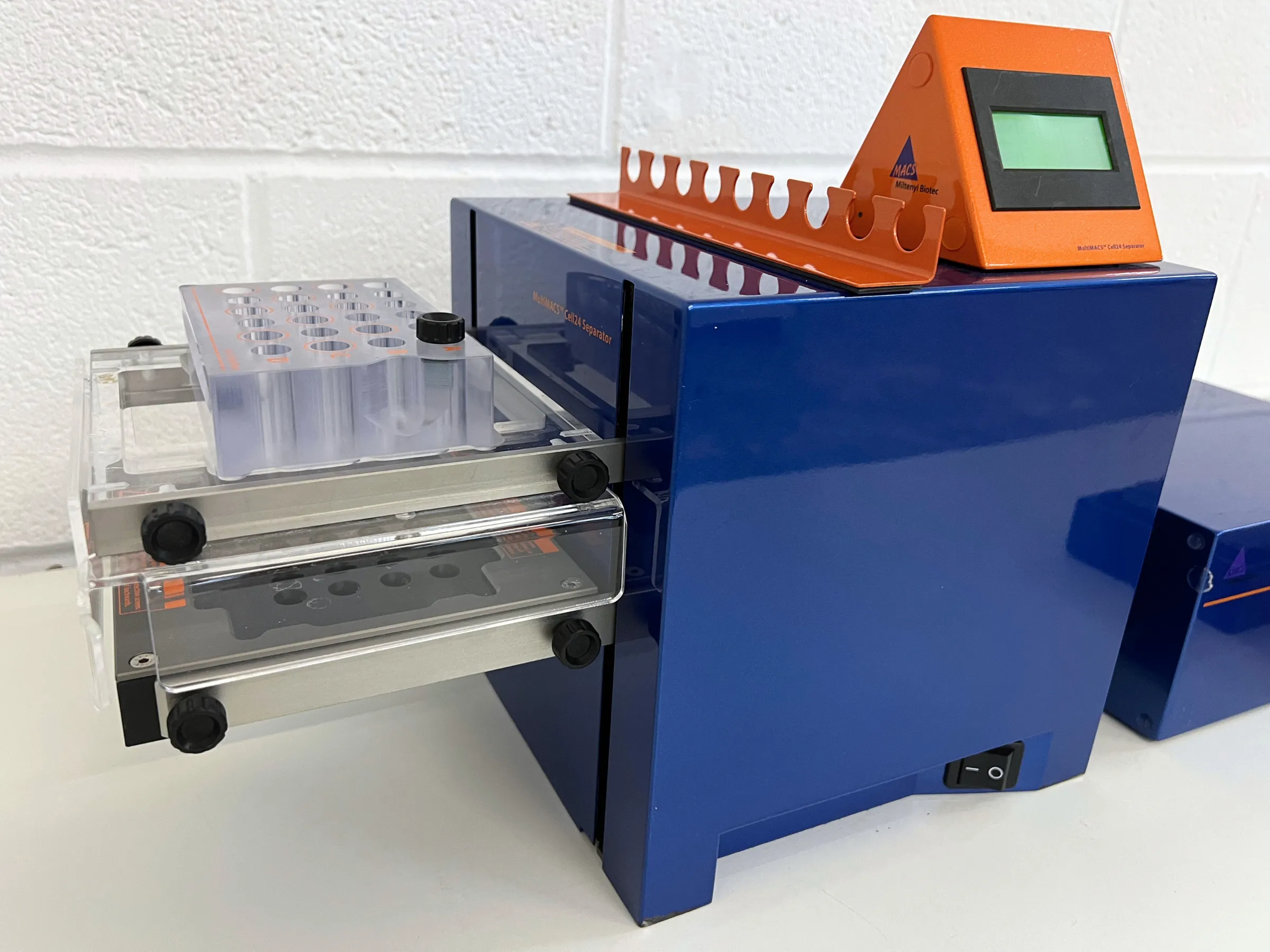 3 MultiMACS Cell24 Separator Plus