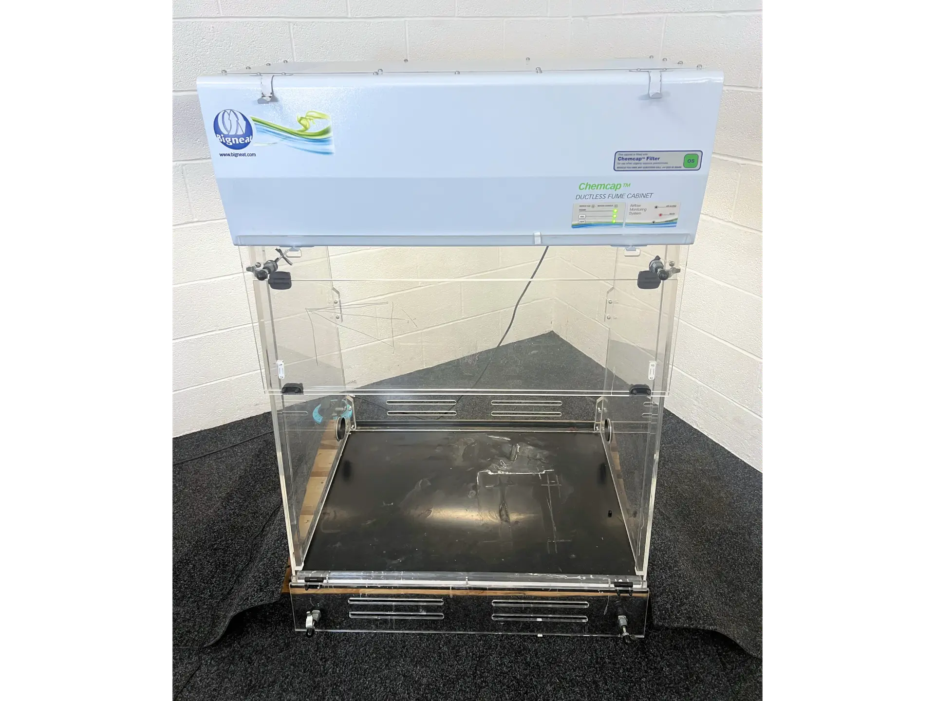 4 Bigneat Chemcap Clearview Ductless Fume Cabinet