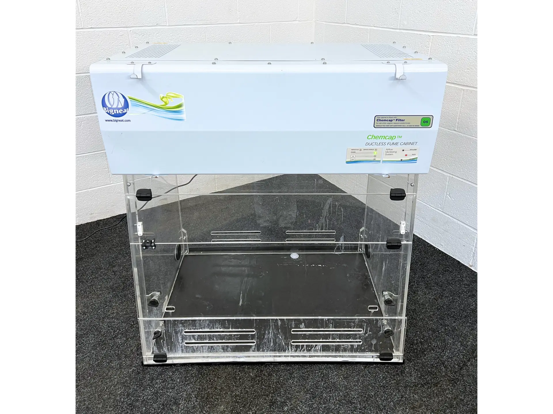 4 Bigneat Chemcap Clearview Ductless Fume Cabinet