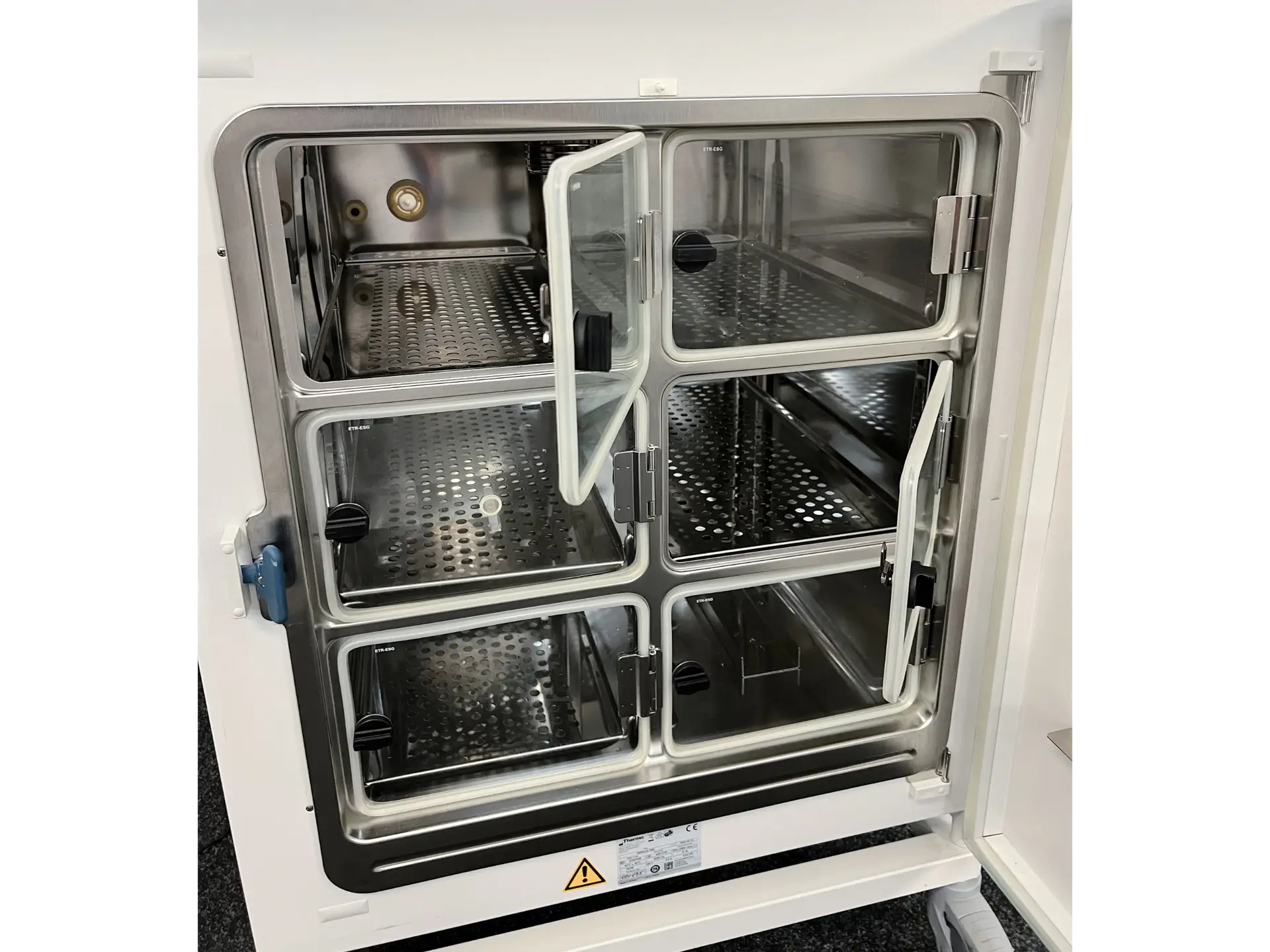 5 https://www.richmondscientific.com/product/thermo-scientific-heracell-240i-co2-incubator