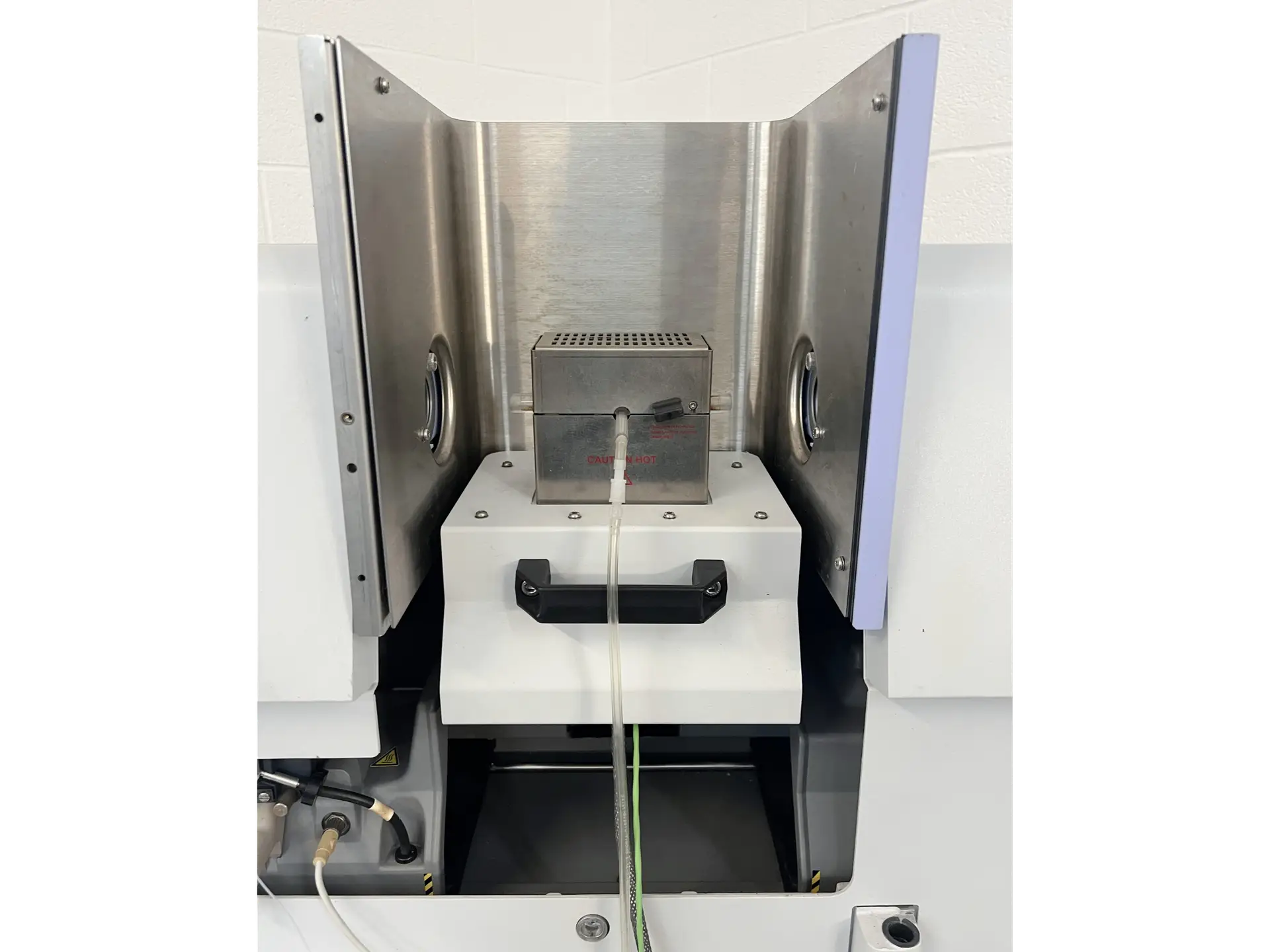7 Perkin Elmer AAnalyst 700 Spectrometer