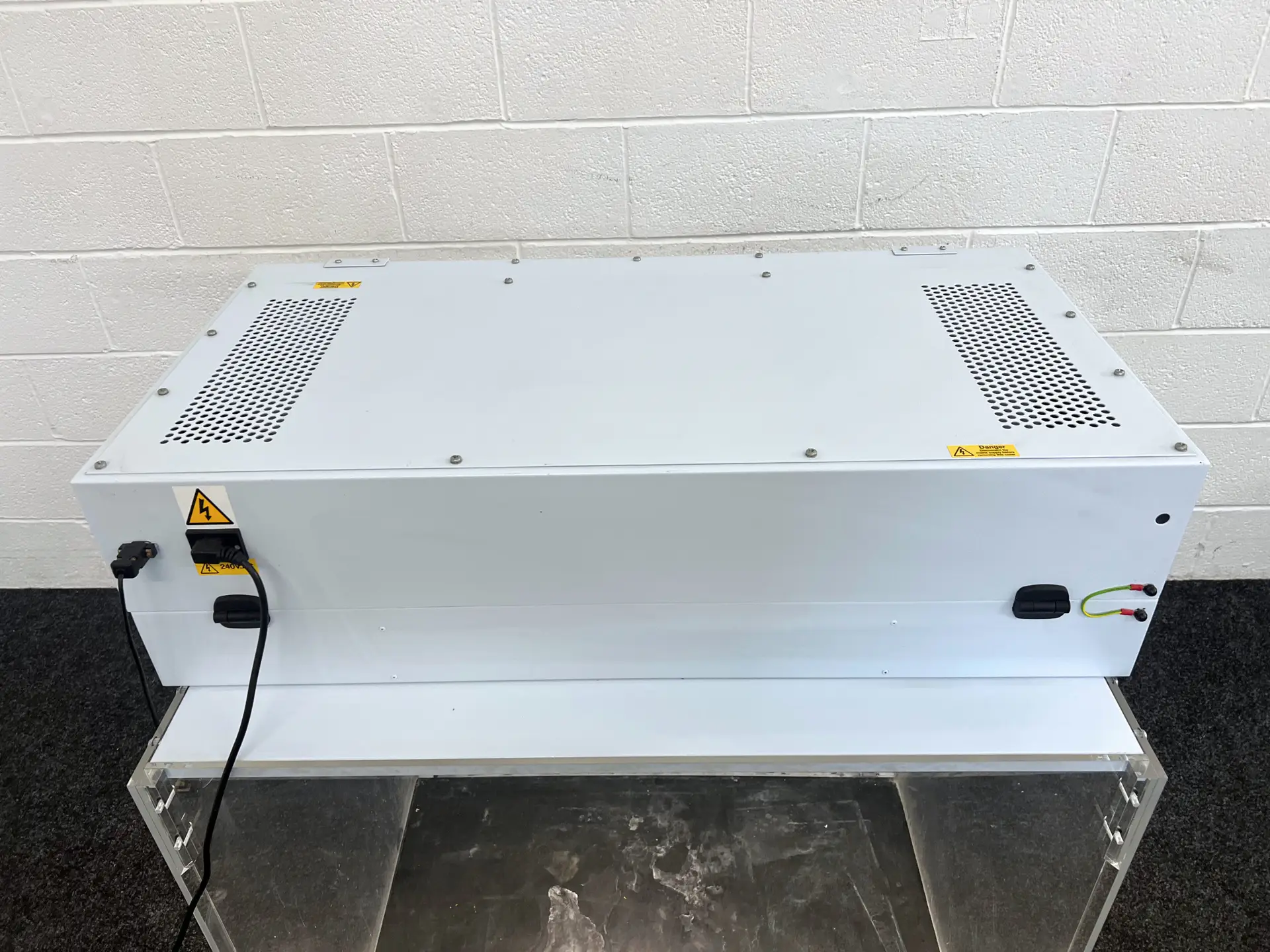 7 Bigneat Chemcap Clearview Ductless Fume Cabinet