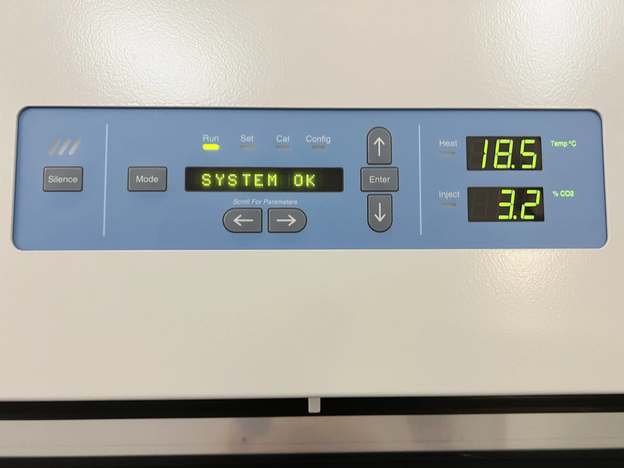 7 Thermo Scientific Reach-In CO2 Incubator
