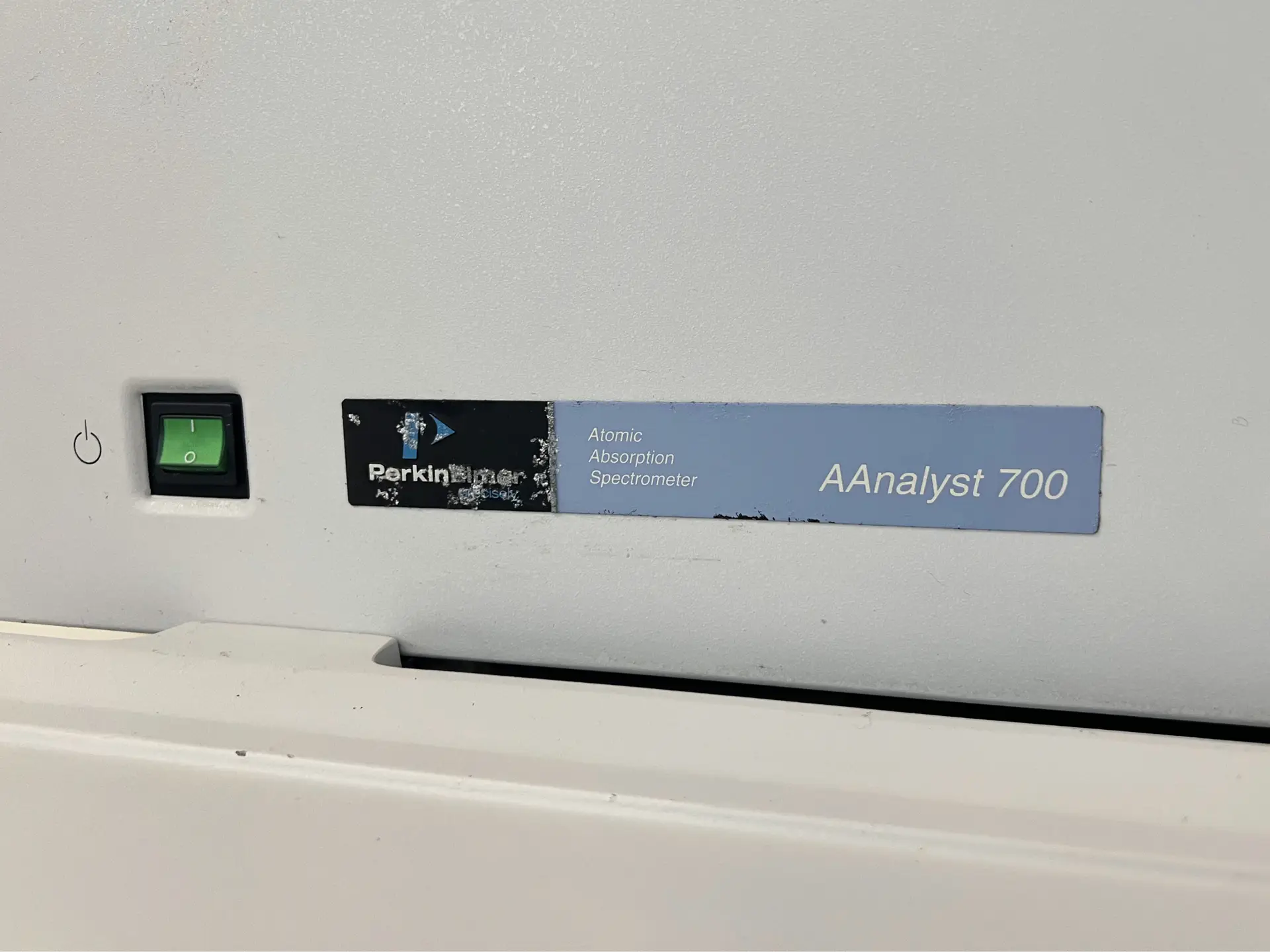 8 Perkin Elmer AAnalyst 700 Spectrometer