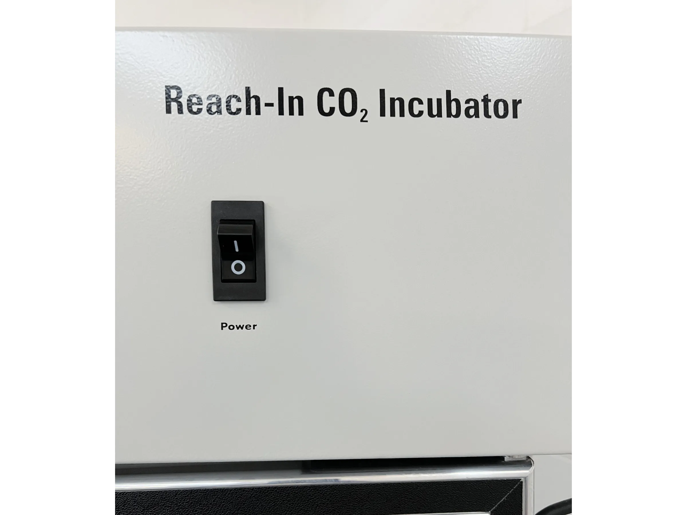 8 Thermo Scientific Reach-In CO2 Incubator