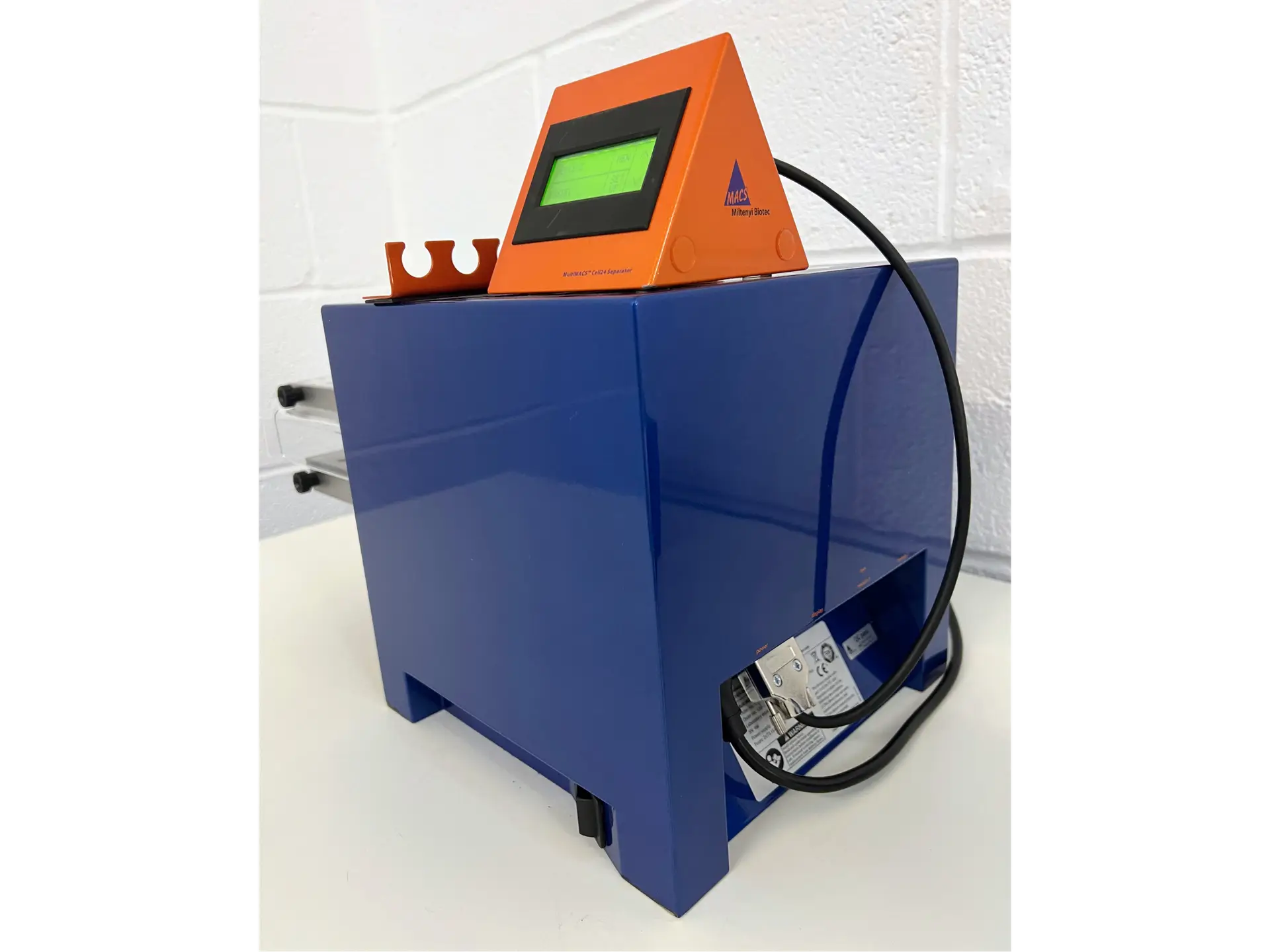 8 MultiMACS Cell24 Separator Plus