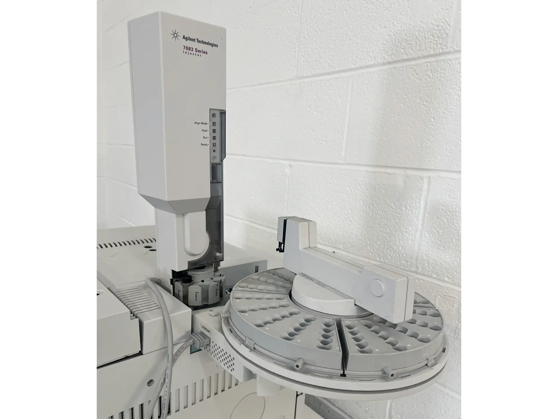 10 Agilent 6890 Series GC w/ Autosampler & Injector