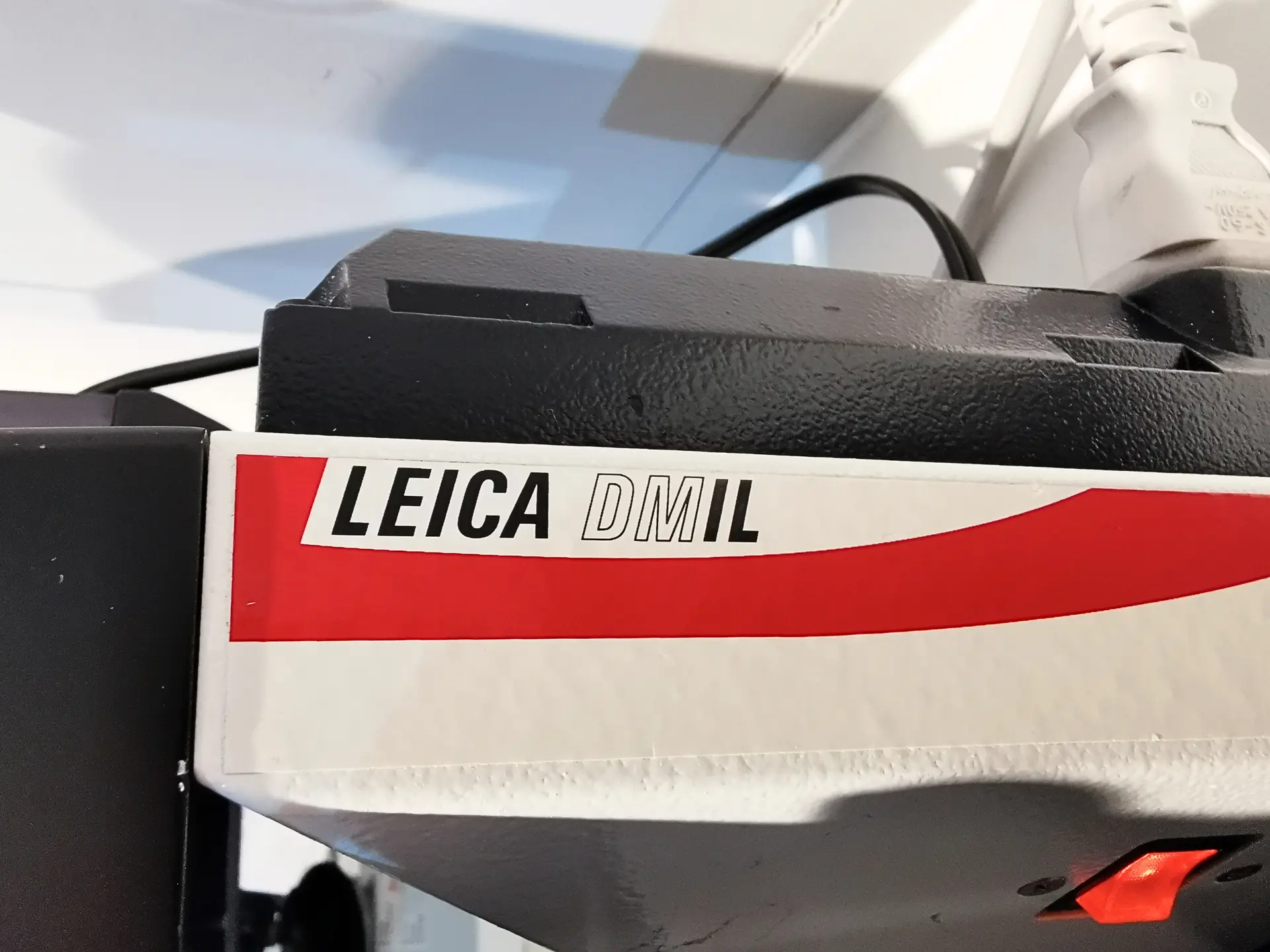 10 Leica DMIL Inverted Microscope
