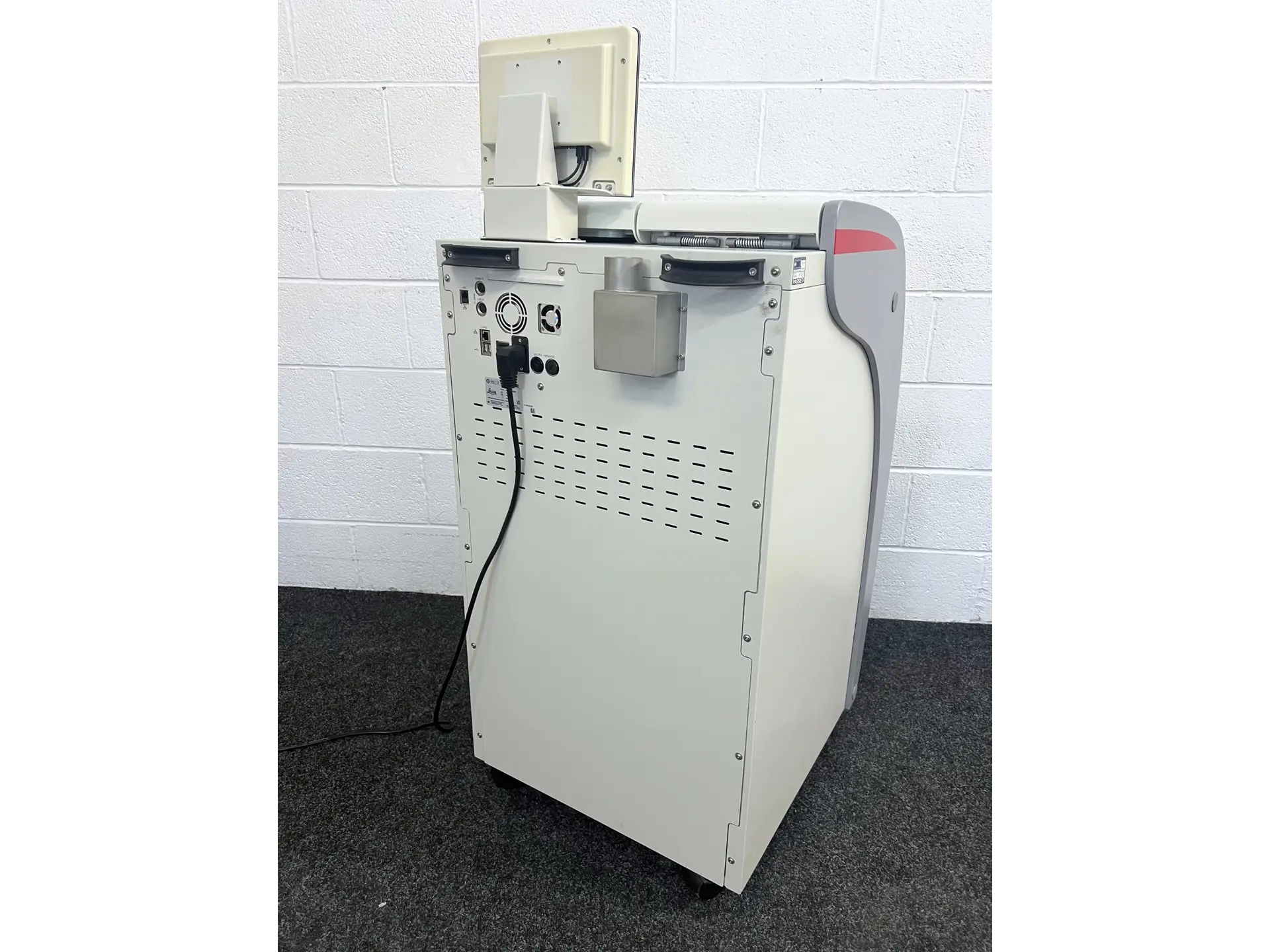 11 Leica HistoCore PEARL Tissue Processor