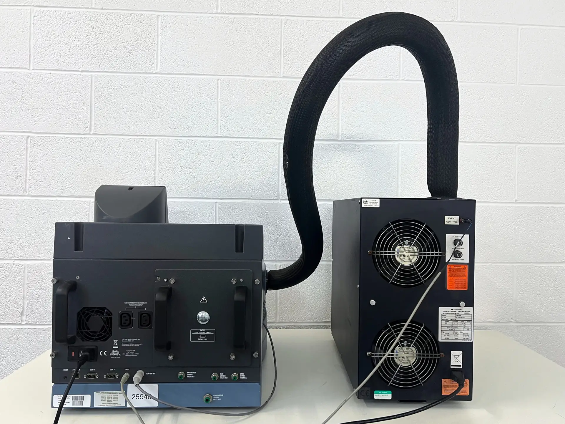11 DSC Q2000 Differential Scanning Calorimeter