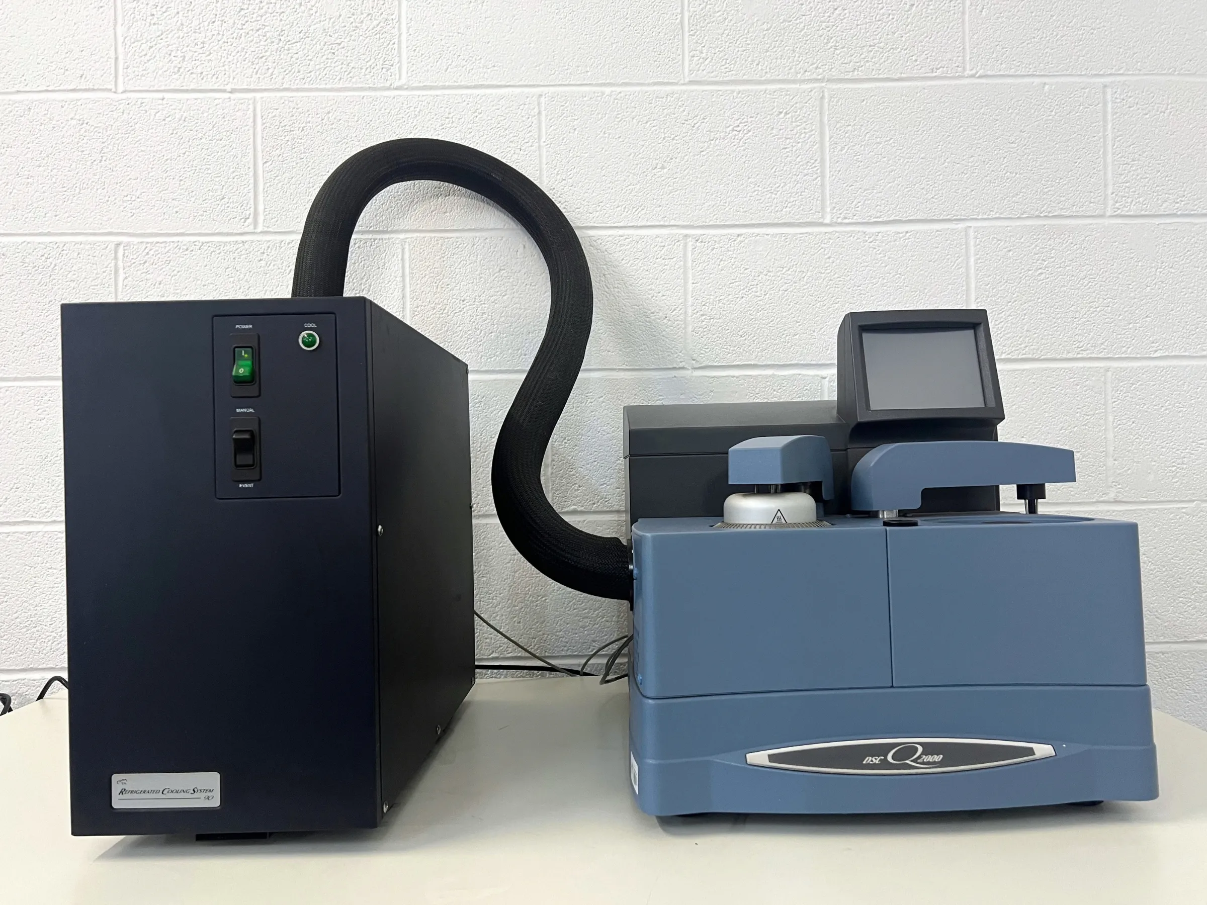 2 DSC Q2000 Differential Scanning Calorimeter