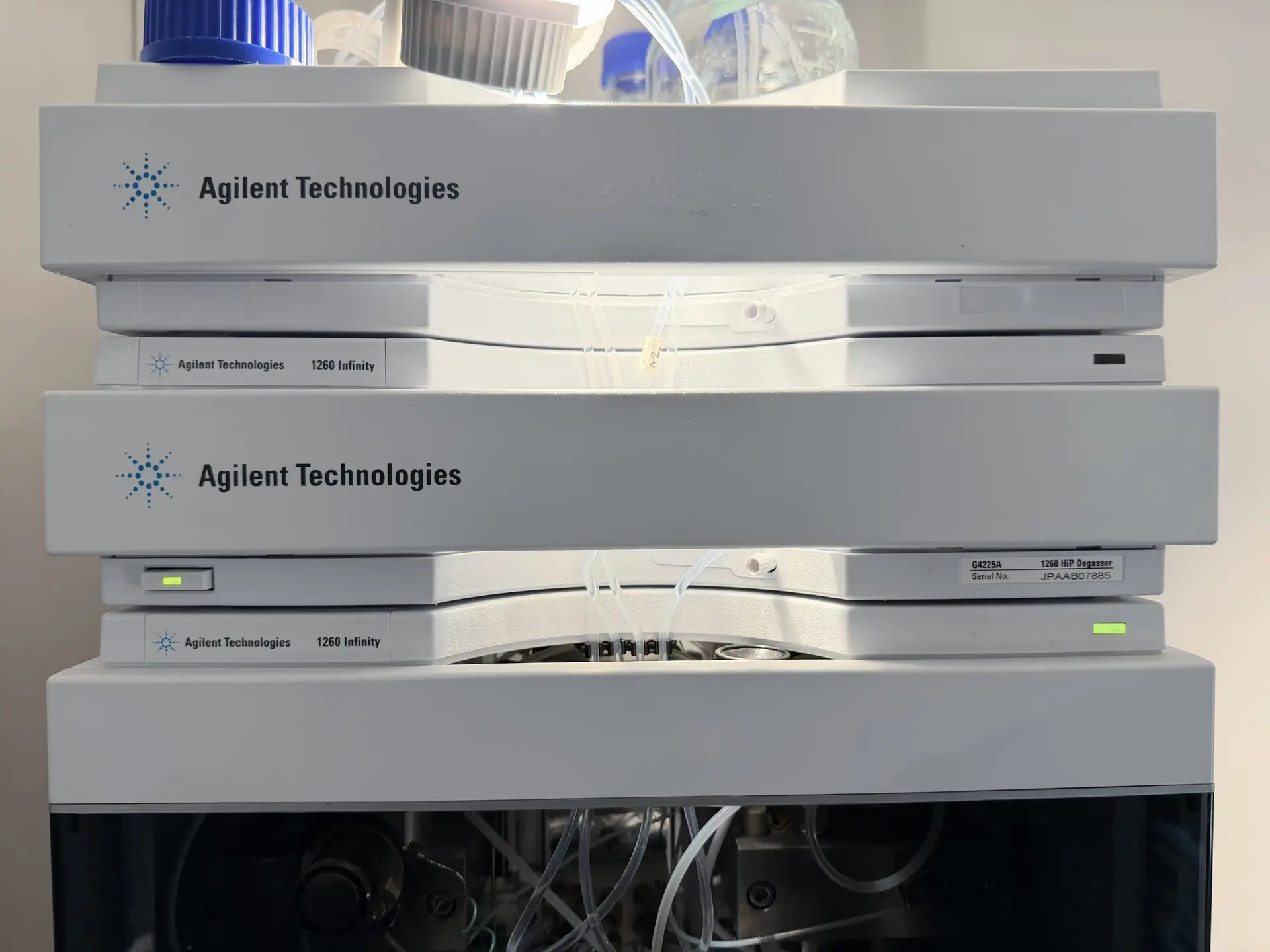 2 (2) Agilent 1260/90 HPLC System