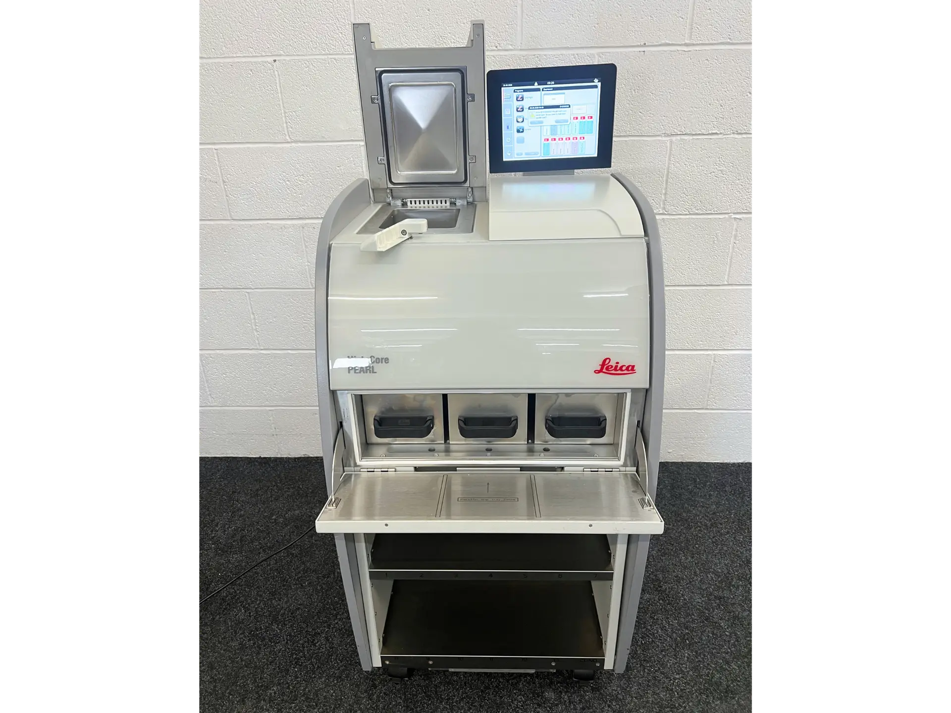 3 Leica HistoCore PEARL Tissue Processor