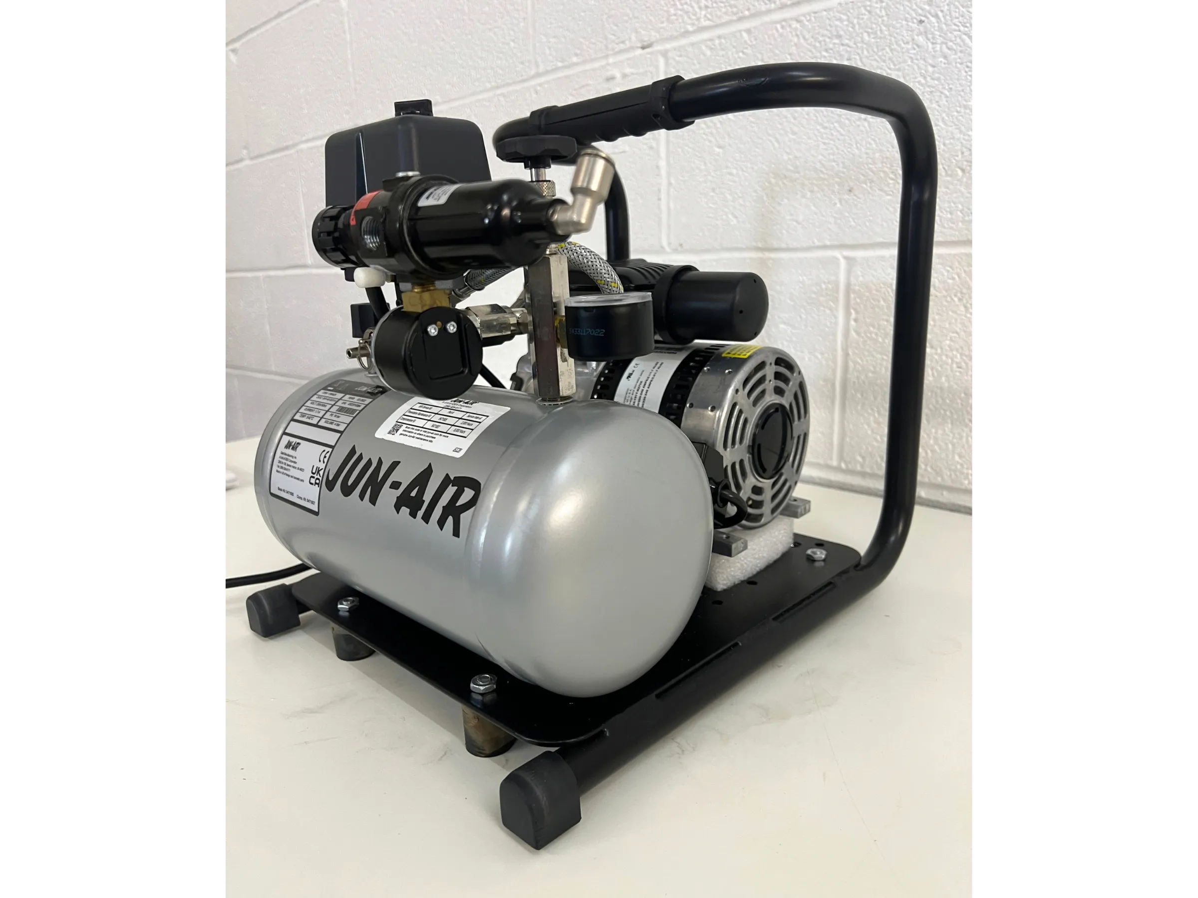 3 Jun-Air Oil Free Piston Air Compressor