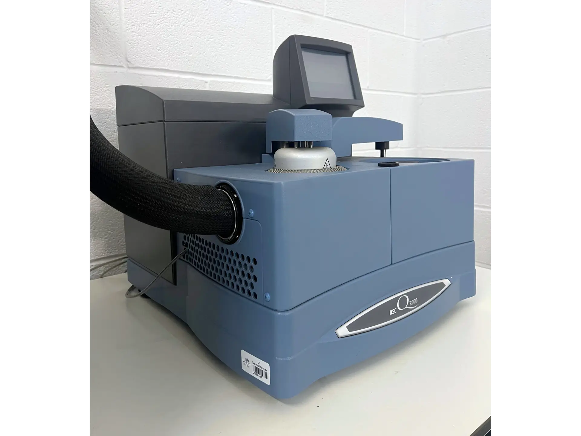 4 DSC Q2000 Differential Scanning Calorimeter
