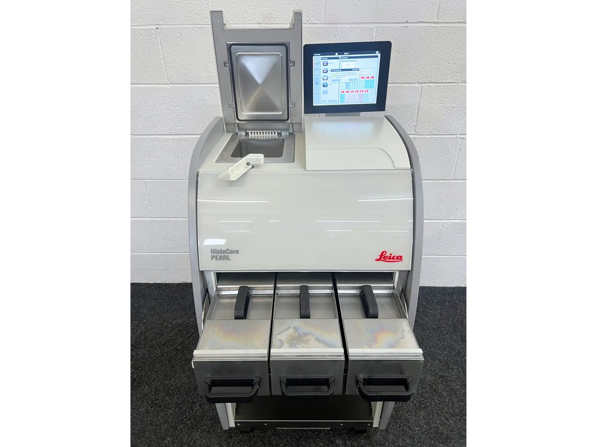 4 Leica HistoCore PEARL Tissue Processor
