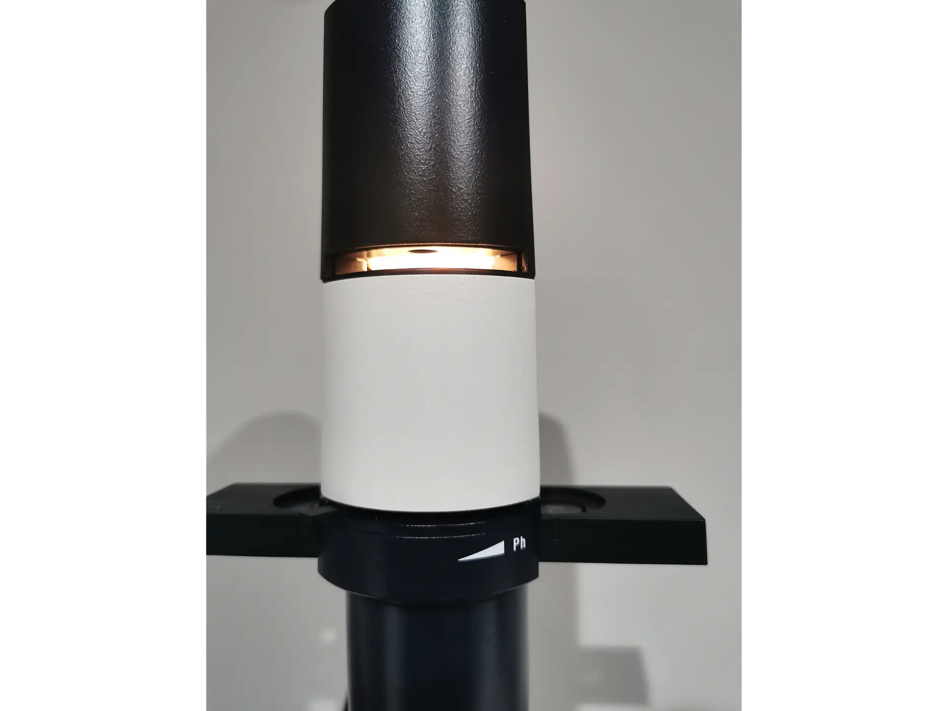 4 Leica DMIL Inverted Microscope
