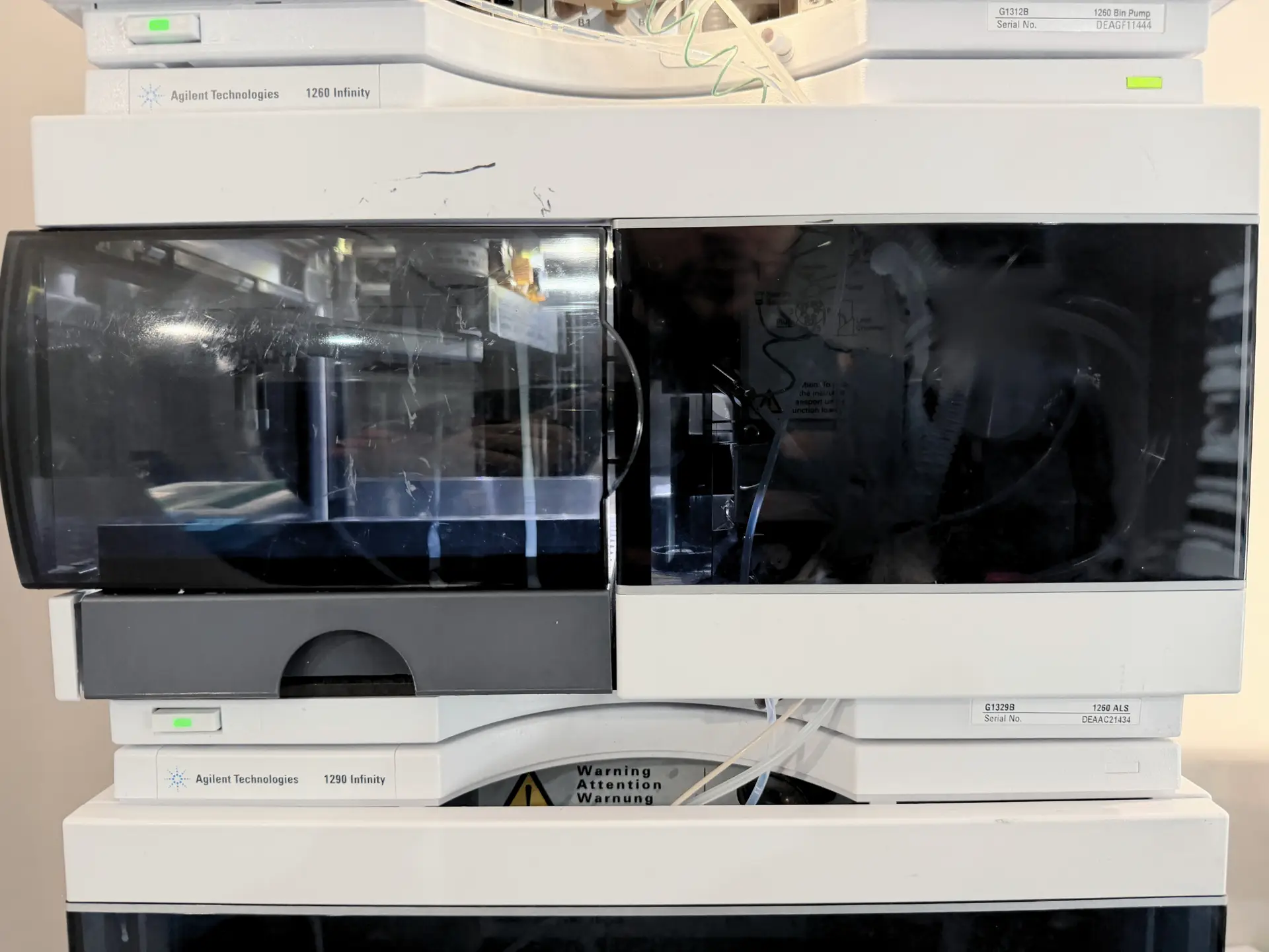 6 (2) Agilent 1260/90 HPLC System