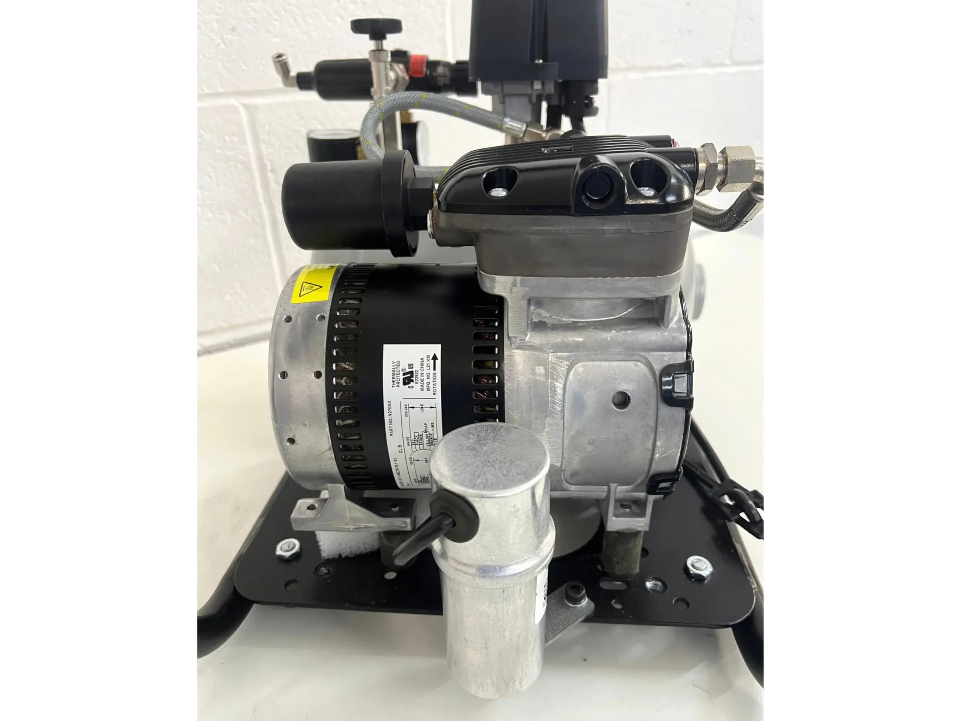 8 Jun-Air Oil Free Piston Air Compressor